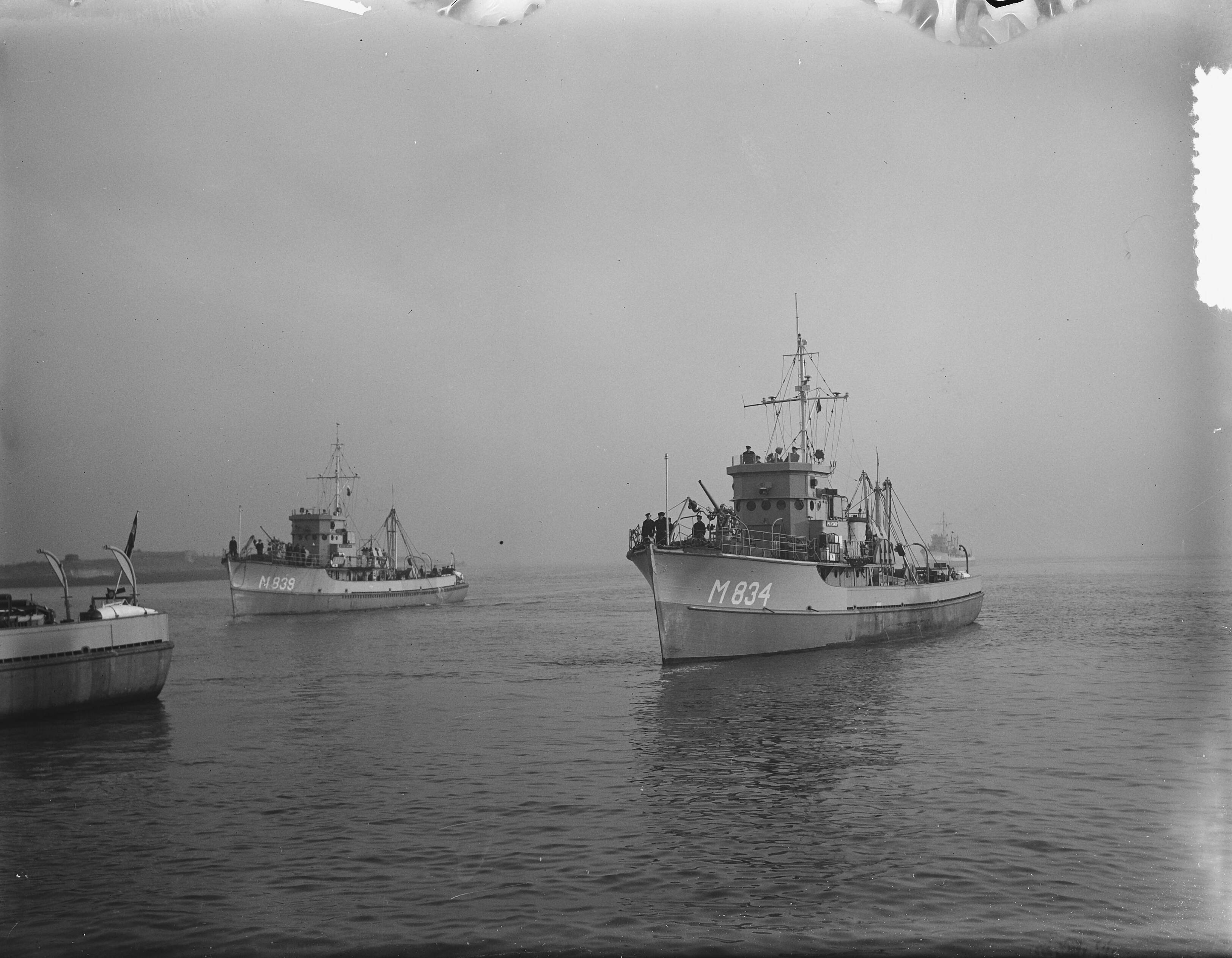 Laatste mijnenveegdag Vlissingen — Foto: Duinen, H. van / Anefo. — Licentie: Set B: Rechtenvrij / Publiek Domein. Bron: Nationaal Archief. http://hdl.handle.net/10648/a8f2e1ac-d0b4-102d-bcf8-003048976d84