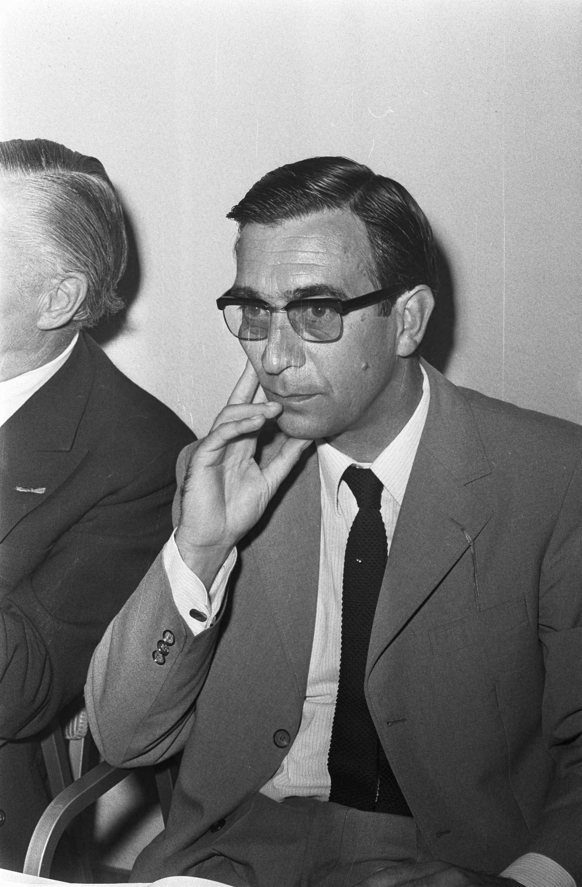 Fotocollectie Anefo — Persconferentie AVRO, Hilversum — Foto: Peters, Hans / Anefo. Licentie: Set B: Rechtenvrij / Publiek Domein. Bron: Nationaal Archief. http://hdl.handle.net/10648/abcdad94-d0b4-102d-bcf8-003048976d84