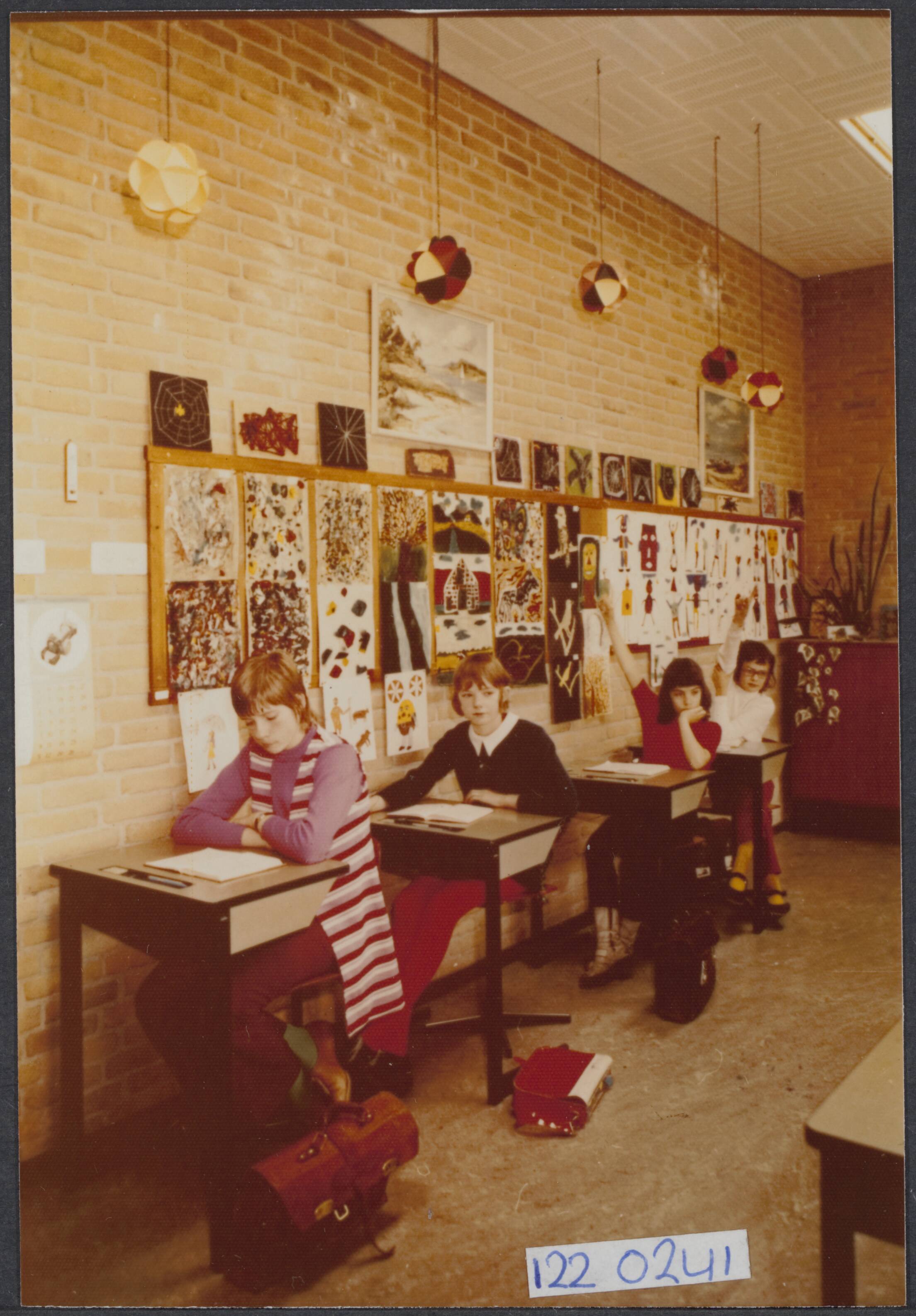 Fotocollectie Rijksvoorlichtingsdienst Eigen — Christelijke Basischool "Willem de Zwijger" te Woudenberg (prov. Utrecht)/ — Foto: Publicam / Hartemink, Piet. Licentie: Set B: Rechtenvrij / Publiek Domein. Bron: Nationaal Archief. http://hdl.handle.net/10648/af290718-d0b4-102d-bcf8-003048976d84