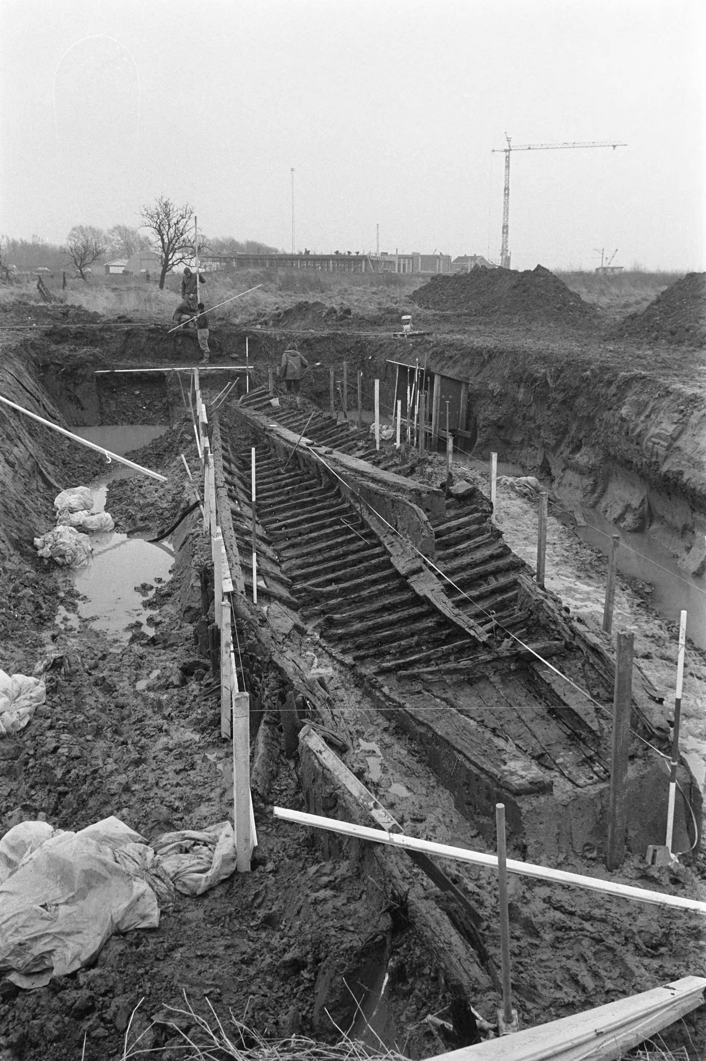 Fotocollectie Anefo — Romeins schip opgegraven bij Zwammerdam — Foto: Punt, W. / Anefo. Licentie: Set B: Rechtenvrij / Publiek Domein. Bron: Nationaal Archief. http://hdl.handle.net/10648/ac002fe4-d0b4-102d-bcf8-003048976d84