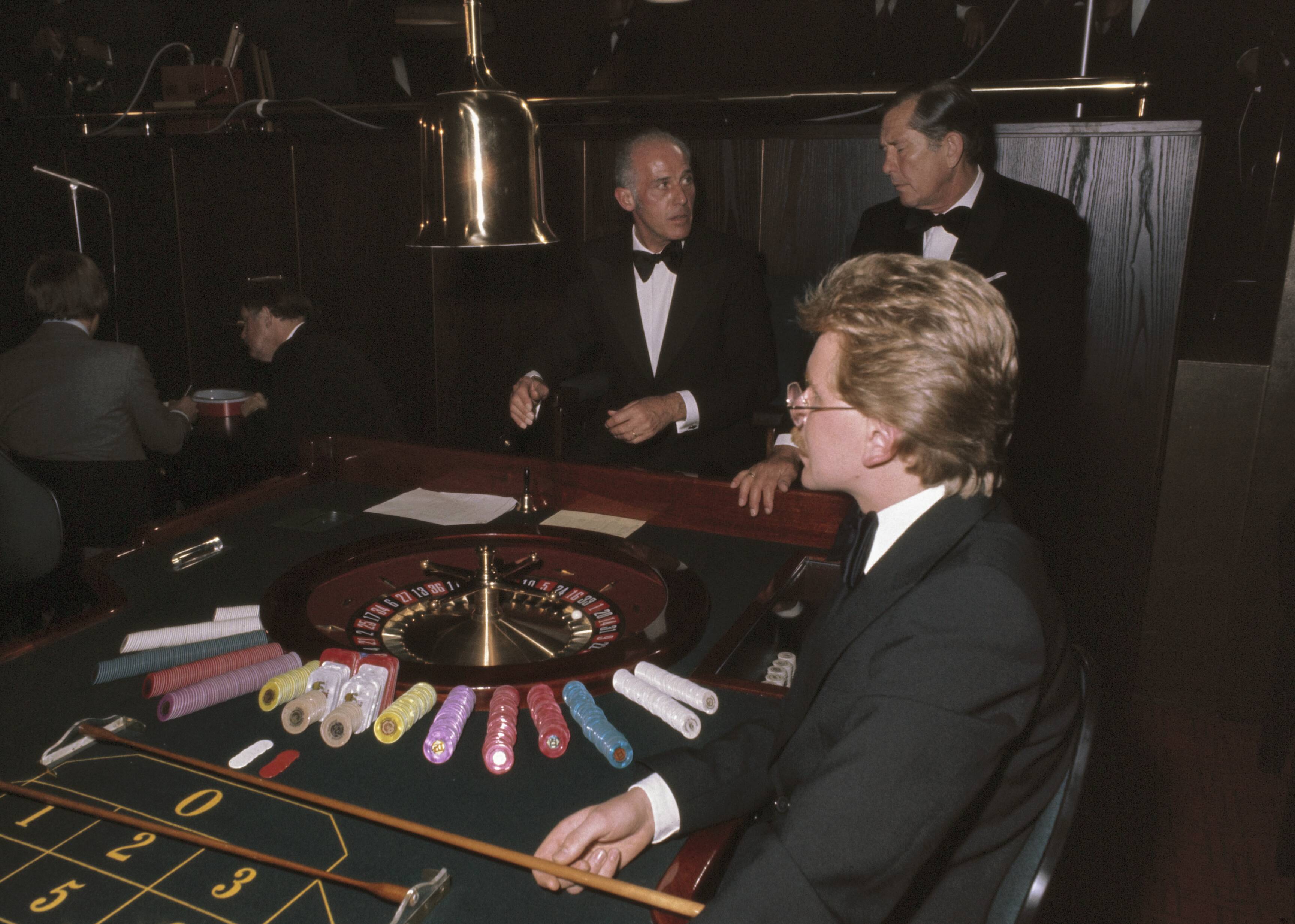 Fotocollectie Anefo — Casino Zandvoort — Foto: Peters, Hans / Anefo. Licentie: Set B: Rechtenvrij / Publiek Domein. Bron: Nationaal Archief. http://hdl.handle.net/10648/ad9424e6-d0b4-102d-bcf8-003048976d84