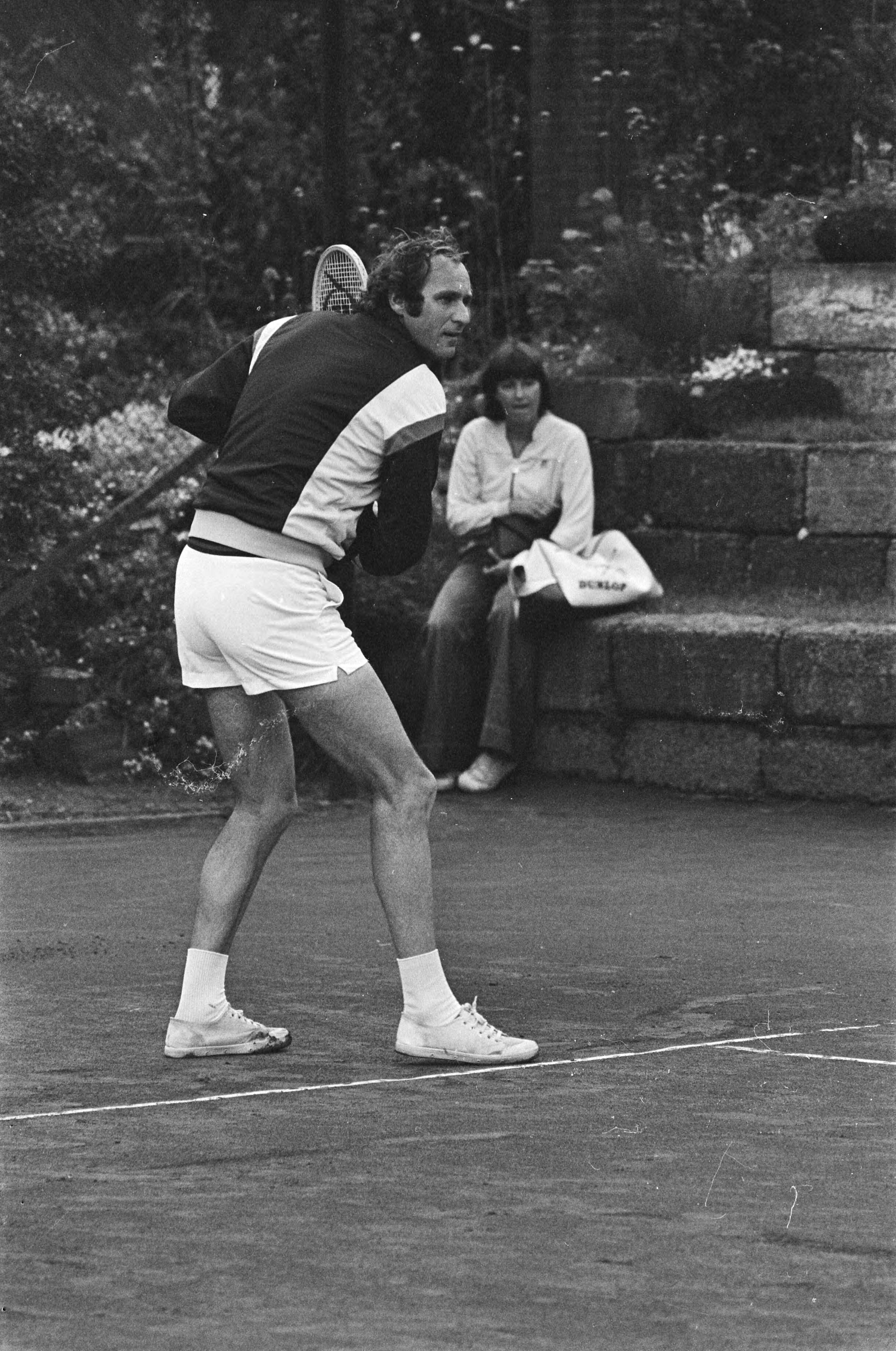 Fotocollectie Anefo — Nationale tenniskampioenschappen in Scheveningen (METS); Laudin in actie — Foto: Peters, Hans / Anefo. Licentie: Set B: Rechtenvrij / Publiek Domein. Bron: Nationaal Archief. http://hdl.handle.net/10648/aca0c292-d0b4-102d-bcf8-003048976d84