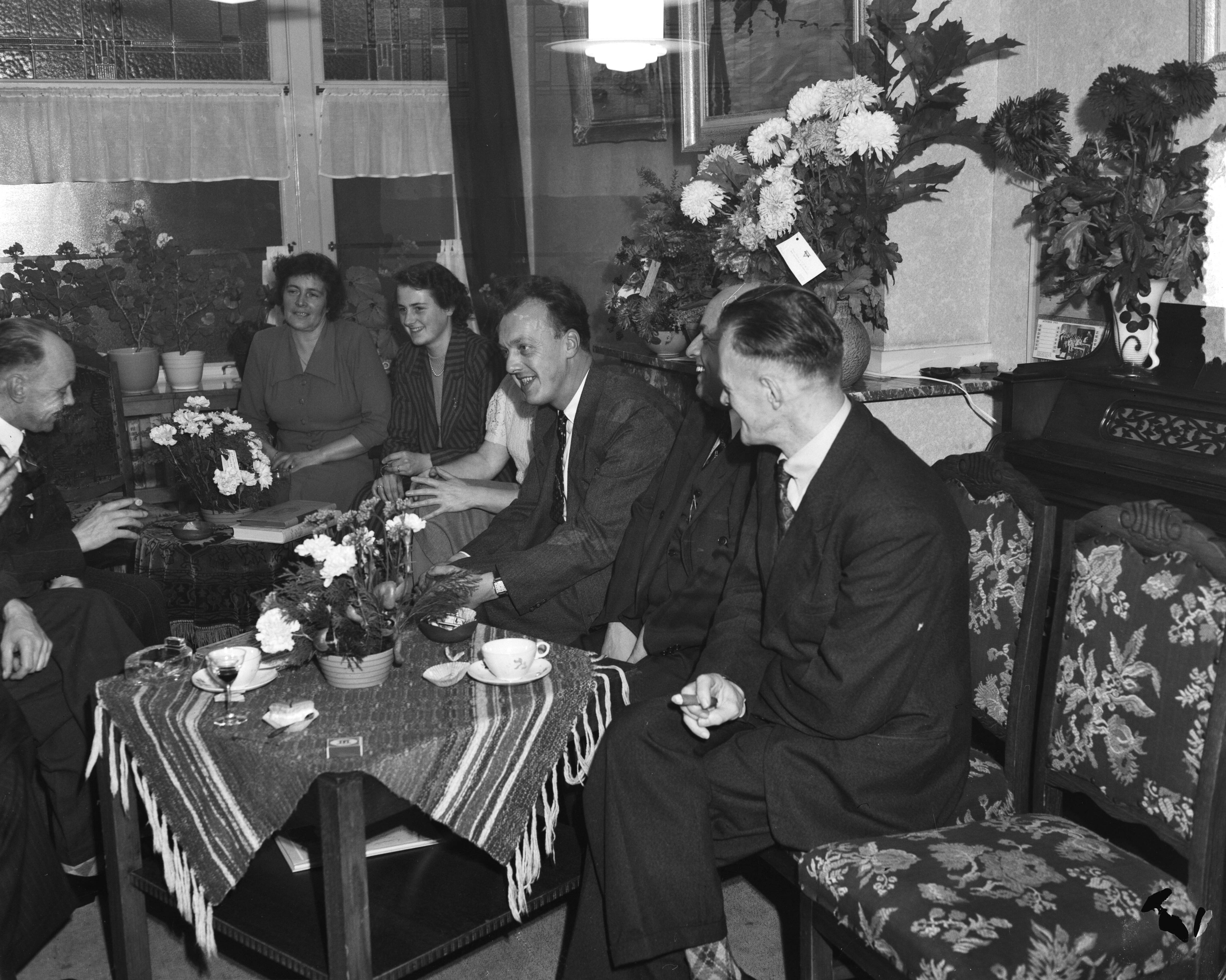 Fotocollectie Anefo — Familie Herzog [Lakeyweg] Den Haag — Foto: Consenheim, Wim / Anefo. Licentie: Set B: Rechtenvrij / Publiek Domein. Bron: Nationaal Archief. http://hdl.handle.net/10648/a901f1a6-d0b4-102d-bcf8-003048976d84