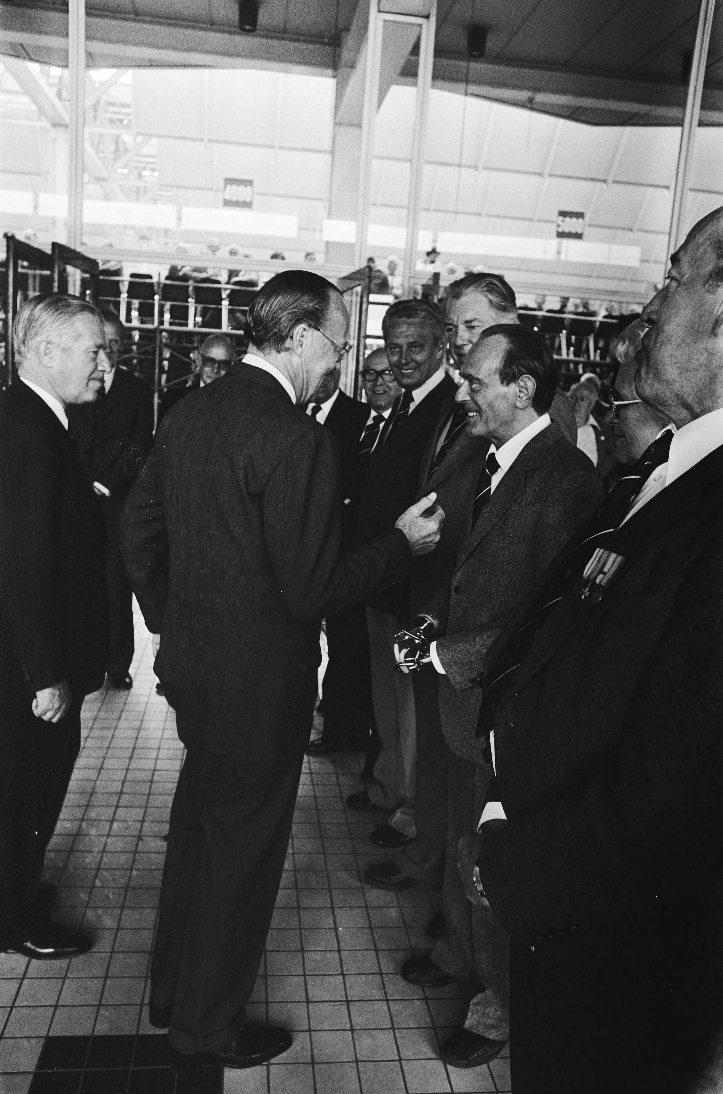 Fotocollectie Anefo — Prins Bernhard woont lustrumcongres van de Bond van Nederlandse Oorlogs- en Dienstslachtoffers in Utrecht bij — Foto: Bogaerts, Rob / Anefo. Licentie: Set B: Rechtenvrij / Publiek Domein. Bron: Nationaal Archief. http://hdl.handle.net/10648/ace08116-d0b4-102d-bcf8-003048976d84