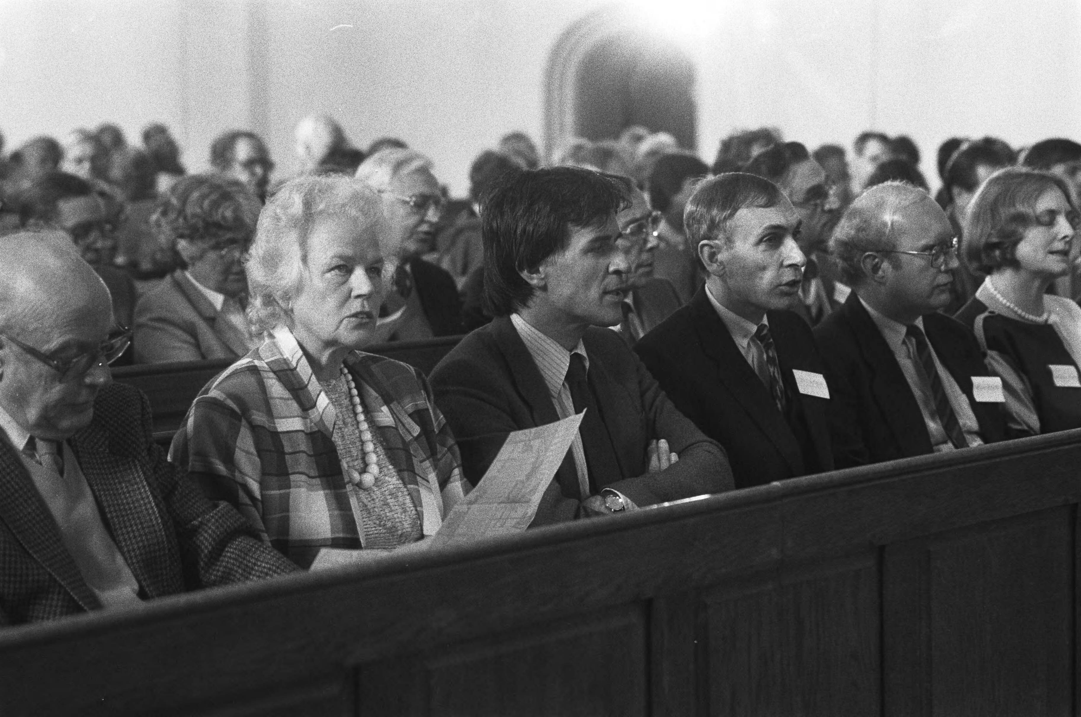 Fotocollectie Anefo — Manifestatie CDA-ers tegen kruisraketten in Den Haag ; mw Strikwerda (KKN), Jan ter Laak (Pax Christi), dr. Roos en Van Rijn (woordvoerder) — Foto: Vollebregt, Sjakkelien / Anefo. Licentie: Set B: Rechtenvrij / Publiek Domein. Bron: Nationaal Archief. http://hdl.handle.net/10648/ad4b74bc-d0b4-102d-bcf8-003048976d84