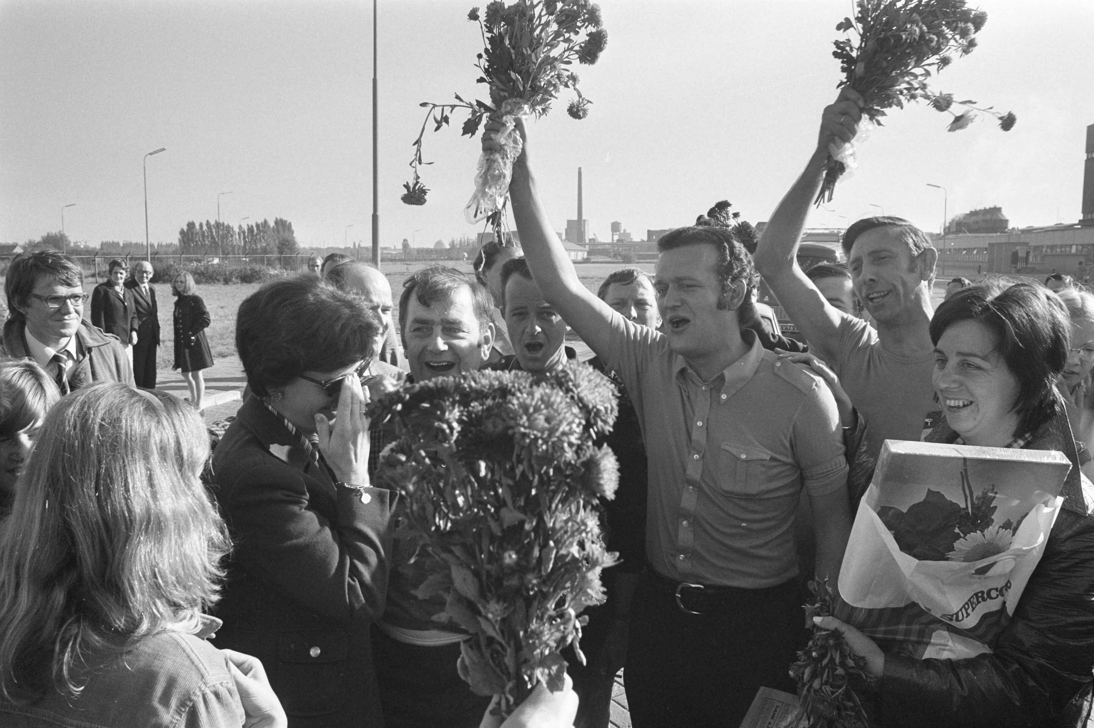 Fotocollectie Anefo — Bezetting ENKA Breda opgeheven — Foto: Verhoeff, Bert / Anefo. Licentie: Set B: Rechtenvrij / Publiek Domein. Bron: Nationaal Archief. http://hdl.handle.net/10648/abf6f276-d0b4-102d-bcf8-003048976d84
