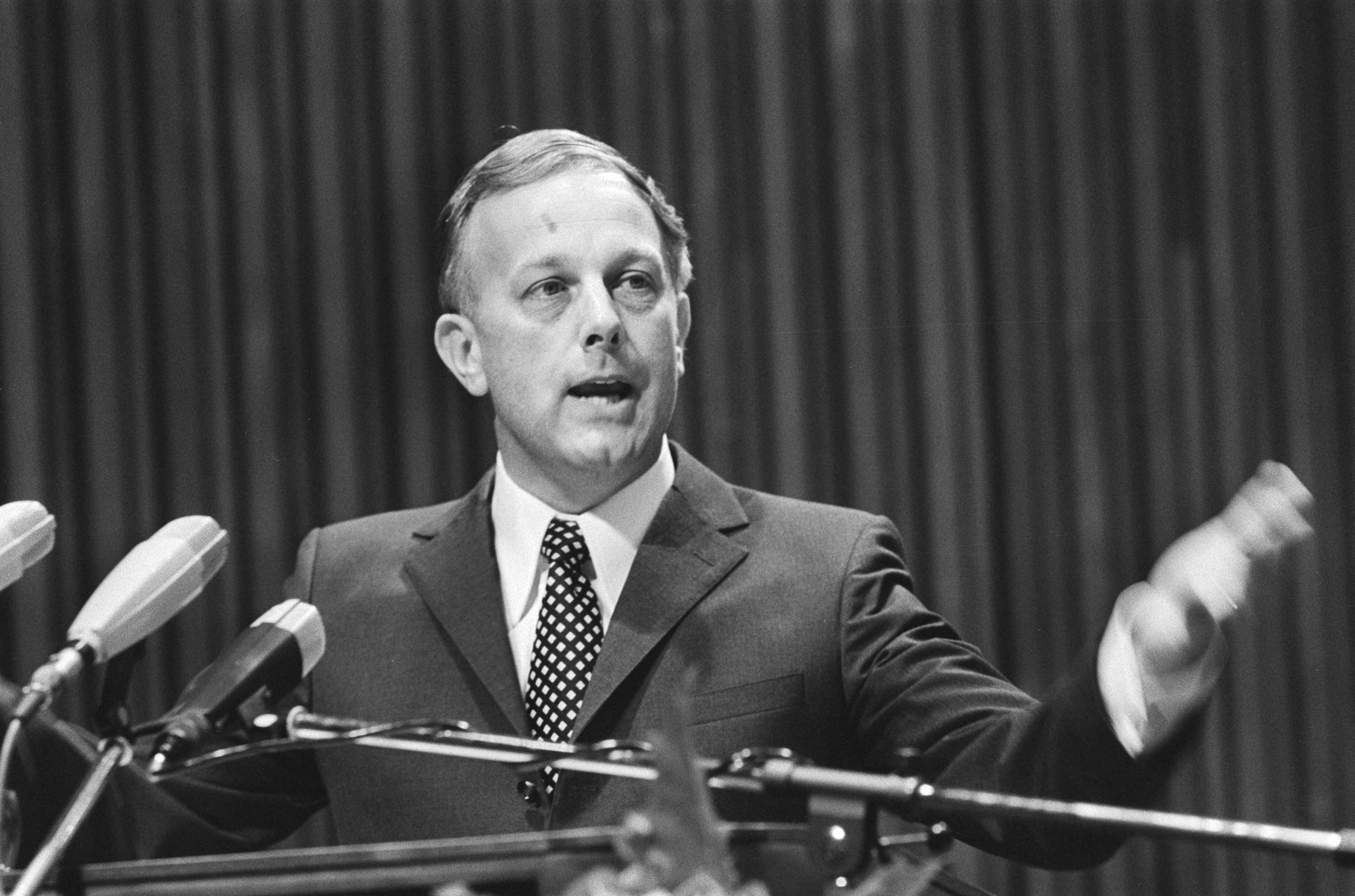 Het eerste CDA-congres te Den Haag — Piet Steenkamp — Foto: Mieremet, Rob / Anefo. Licentie: Set B: Rechtenvrij / Publiek Domein. Bron: Nationaal Archief. http://hdl.handle.net/10648/ac707d44-d0b4-102d-bcf8-003048976d84