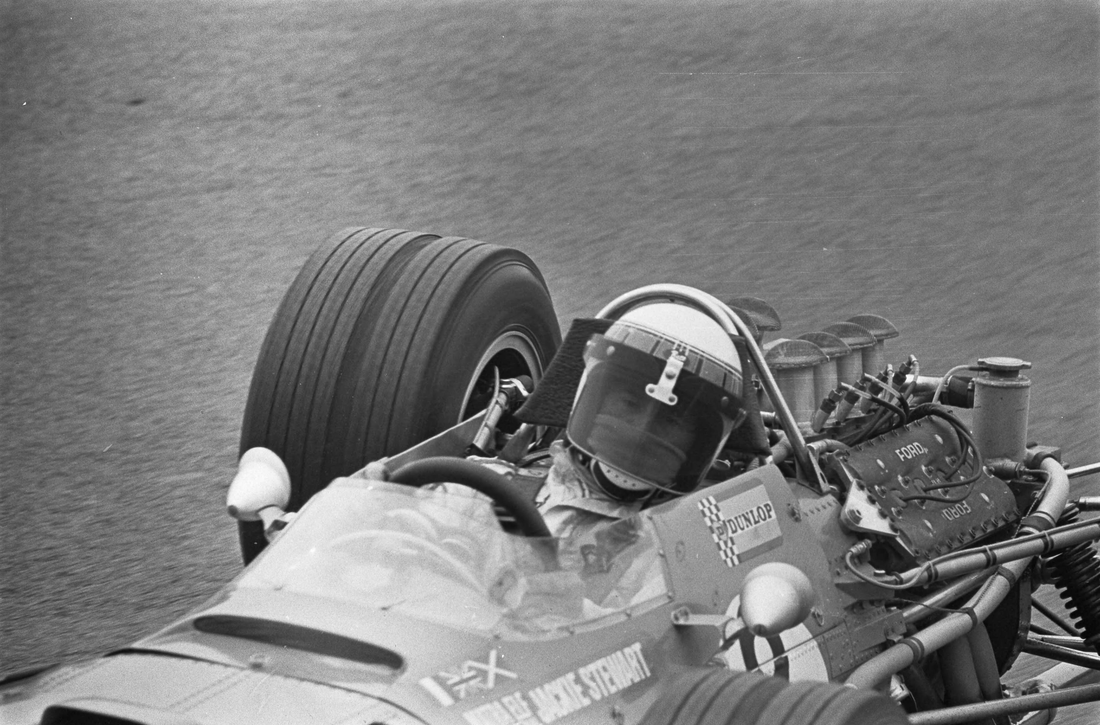Fotocollectie Anefo — Grand Prix 68 Zandvoort . Jackie Stewart in aktie — Foto: Evers, Joost / Anefo. Licentie: Set B: Rechtenvrij / Publiek Domein. Bron: Nationaal Archief. http://hdl.handle.net/10648/ab44f436-d0b4-102d-bcf8-003048976d84