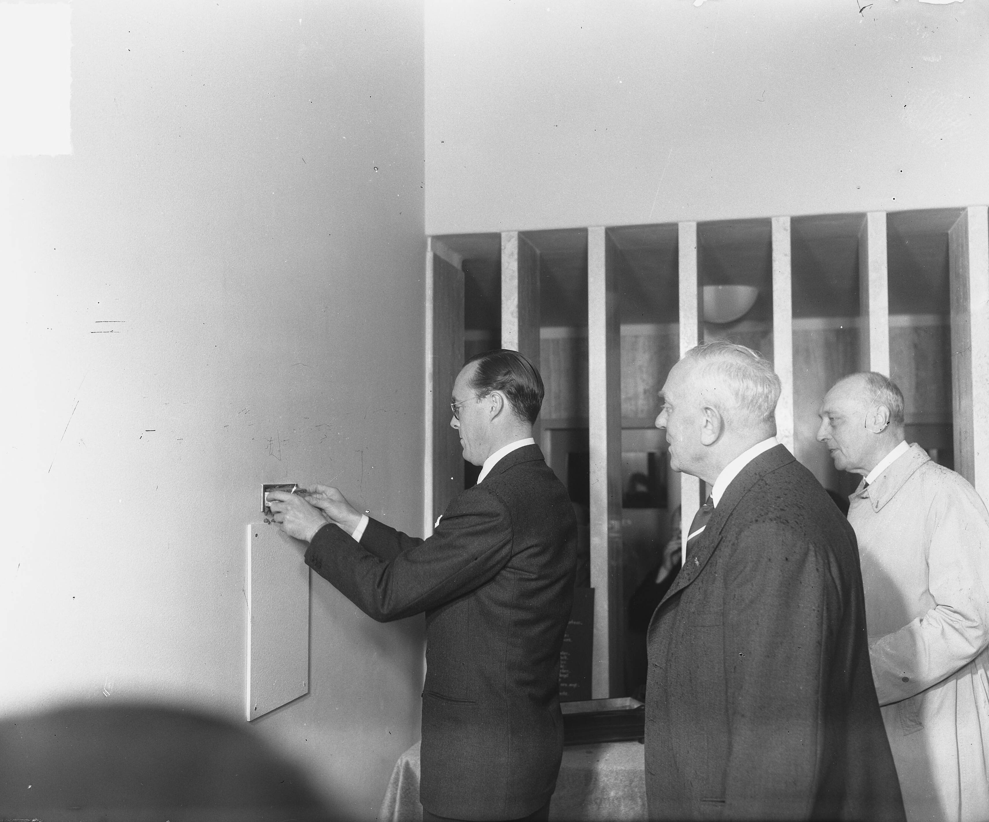Fotocollectie Anefo — Ingebruikneming hoofdkantoor KLM Den Haag — Foto: Merk, Ben / Anefo. Licentie: Set B: Rechtenvrij / Publiek Domein. Bron: Nationaal Archief. http://hdl.handle.net/10648/a8c830ba-d0b4-102d-bcf8-003048976d84
