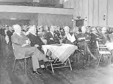 Fotocollectie Anefo — Horecaf congres, tweede dag in Haarlem (opdracht Hotelrevue) — Foto: Bilsen, Joop van / Anefo. Licentie: Set B: Rechtenvrij / Publiek Domein. Bron: Nationaal Archief. http://hdl.handle.net/10648/a98535ca-d0b4-102d-bcf8-003048976d84
