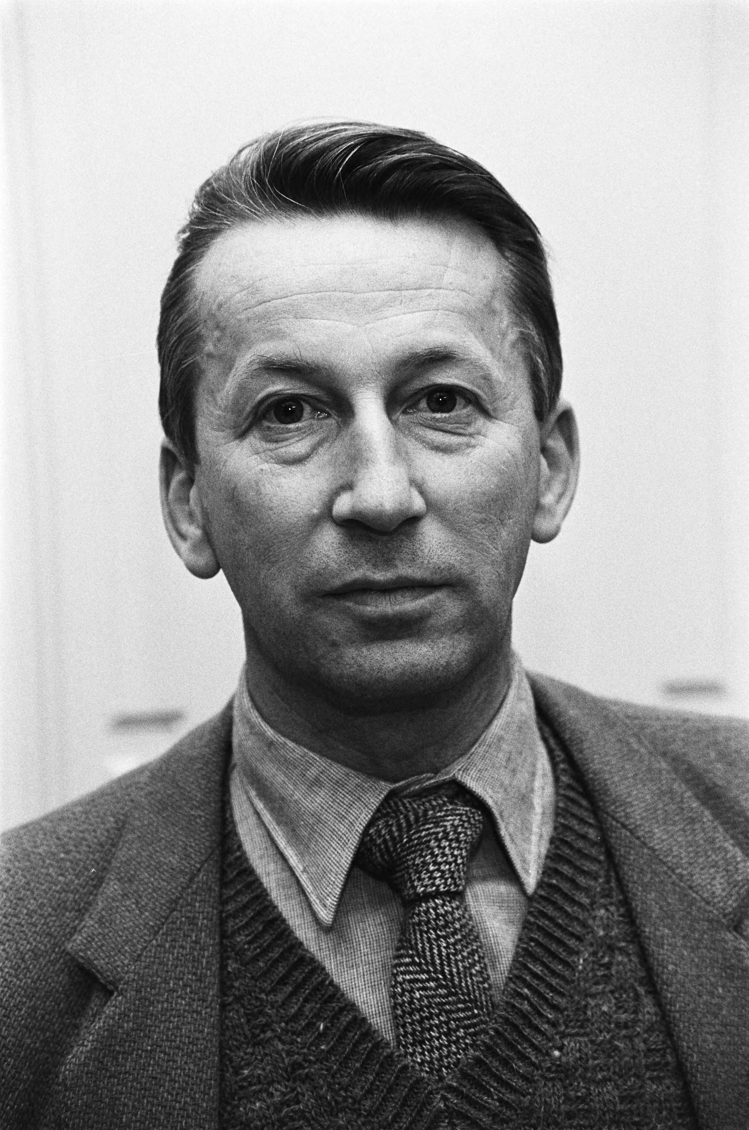 Uitreiking diverse literaire prijzen in Den Haag — Roland Jooris, winnaar van de Jan Campertprijs — Foto: Dijk, Hans van / Anefo. Licentie: Set B: Rechtenvrij / Publiek Domein. Bron: Nationaal Archief. http://hdl.handle.net/10648/acd6e7b4-d0b4-102d-bcf8-003048976d84