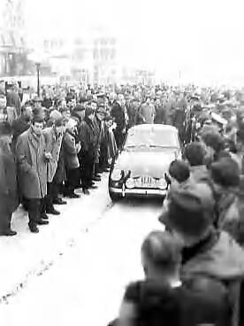 Fotocollectie Anefo — Start Rally van Monte Carlo bij het Kurhaus te Den Haag — Foto: Pot, Harry / Anefo. Licentie: Set B: Rechtenvrij / Publiek Domein. Bron: Nationaal Archief. http://hdl.handle.net/10648/a9736840-d0b4-102d-bcf8-003048976d84