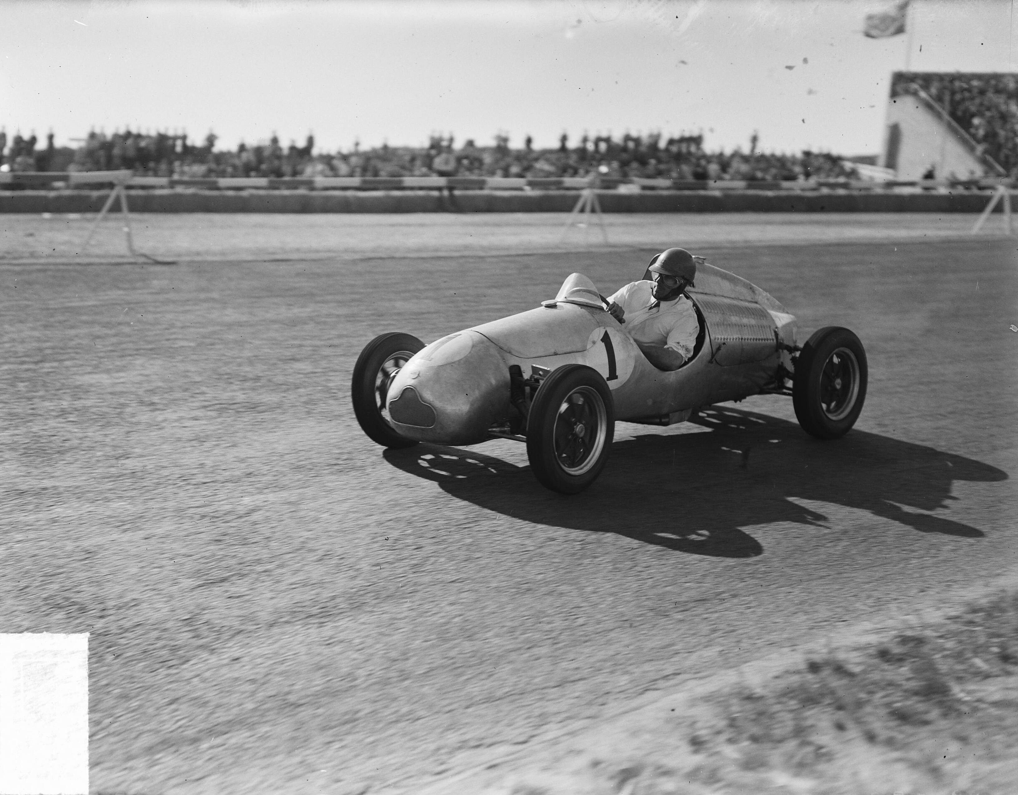 Autoraces Zandvoort — Foto: Bilsen, Joop van / Anefo. — Licentie: Set B: Rechtenvrij / Publiek Domein. Bron: Nationaal Archief. http://hdl.handle.net/10648/a8d9e06c-d0b4-102d-bcf8-003048976d84