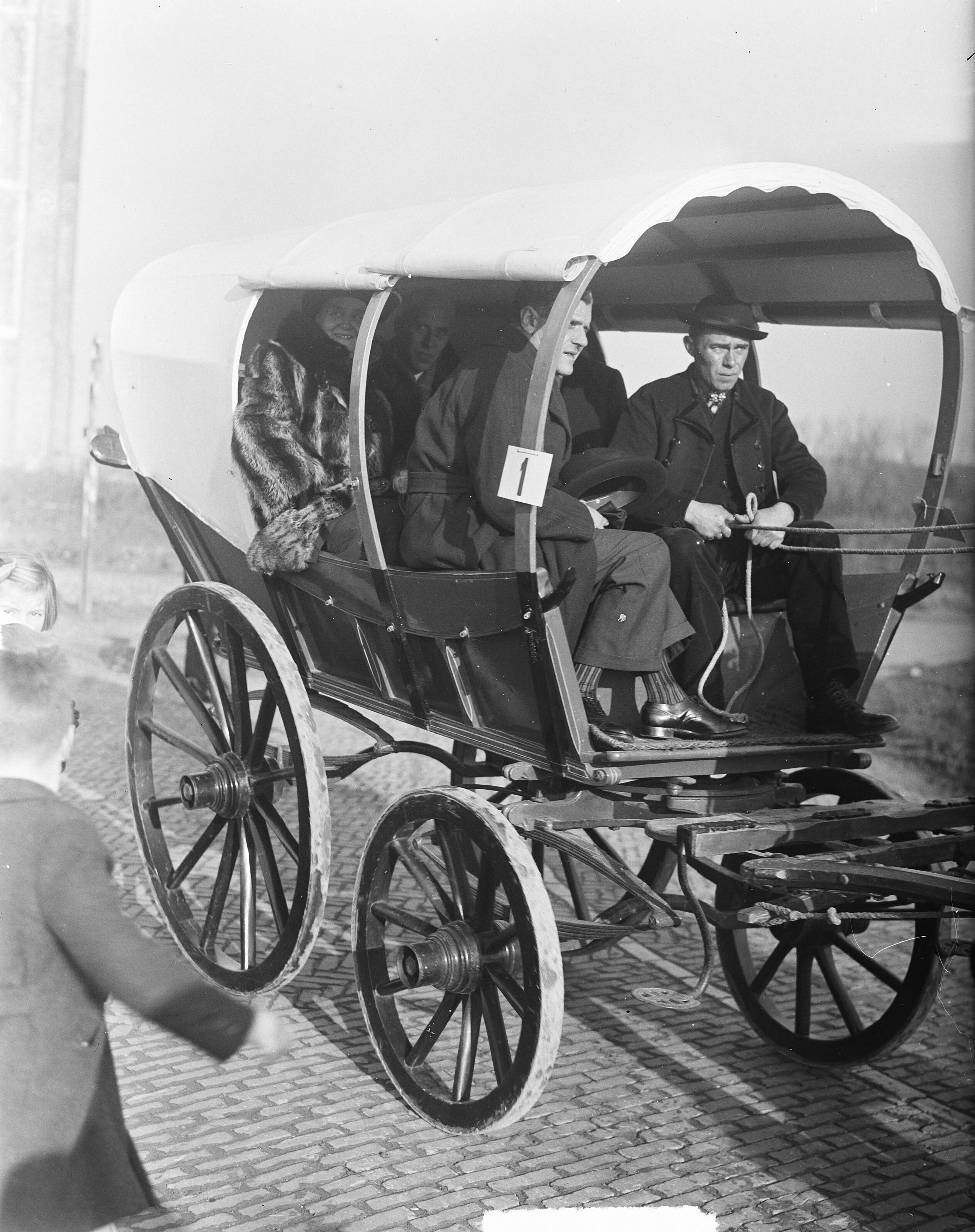 Fotocollectie Anefo — Boomplantdag te Westkapelle — Foto: Noske, J.D. / Anefo. Licentie: Set B: Rechtenvrij / Publiek Domein. Bron: Nationaal Archief. http://hdl.handle.net/10648/a8c032fc-d0b4-102d-bcf8-003048976d84