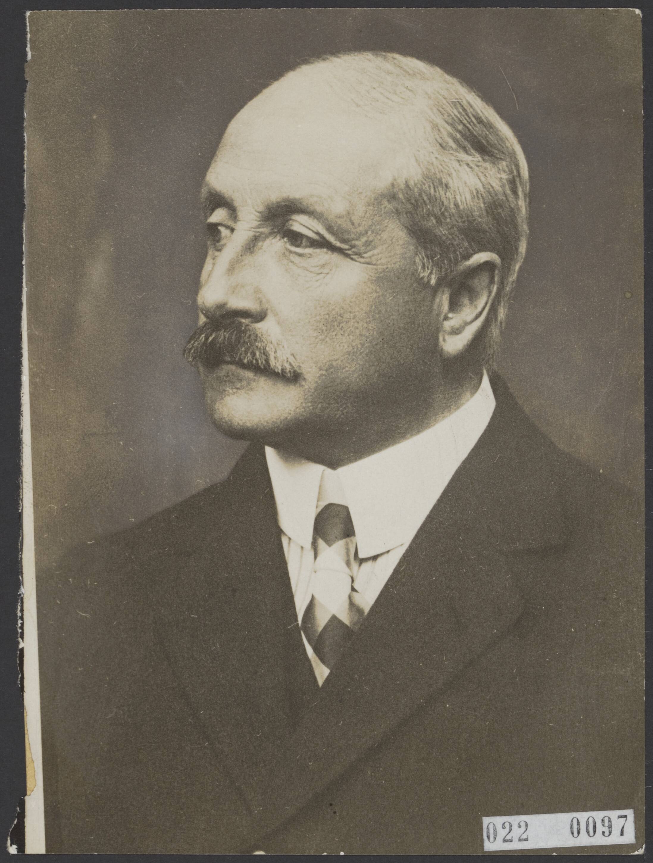 Fotocollectie Elsevier Binnenland — Mr. W.J. van Beeck Calkoen, burgemeester van Bunnik — Foto: N.V. Vereenigde Fotobureaux. Licentie: Set B: Rechtenvrij / Publiek Domein. Bron: Nationaal Archief. http://hdl.handle.net/10648/add114fa-d0b4-102d-bcf8-003048976d84