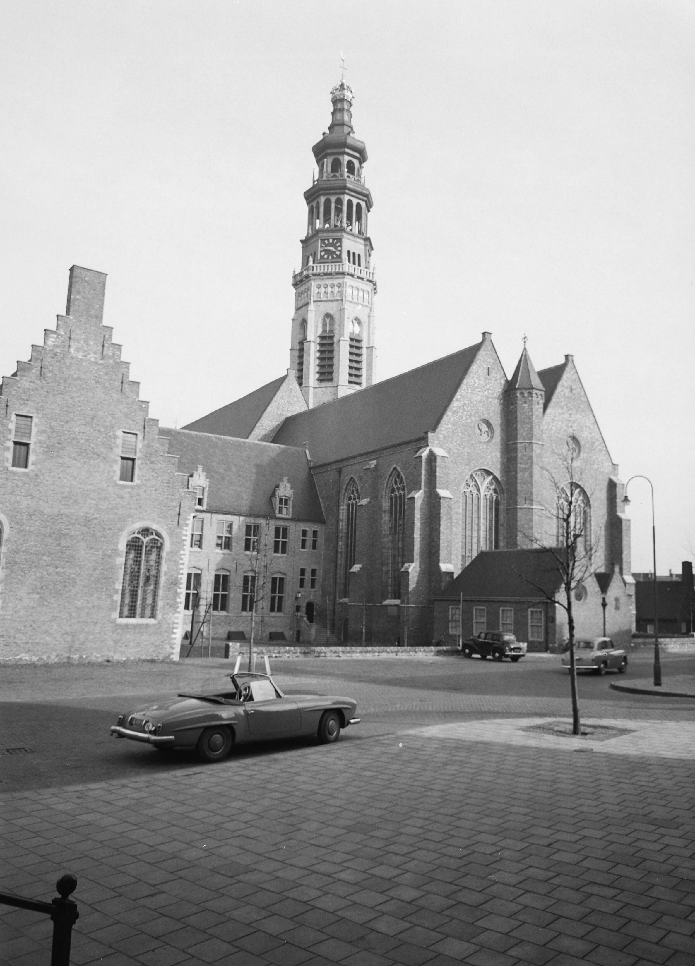 Fotocollectie Nederlandse Heidemaatschappij — Kerk in Middelburg — Foto: Eyssen, [...] / Heidemij. Licentie: Set B: Rechtenvrij / Publiek Domein. Bron: Nationaal Archief. http://hdl.handle.net/10648/ae7b4524-d0b4-102d-bcf8-003048976d84