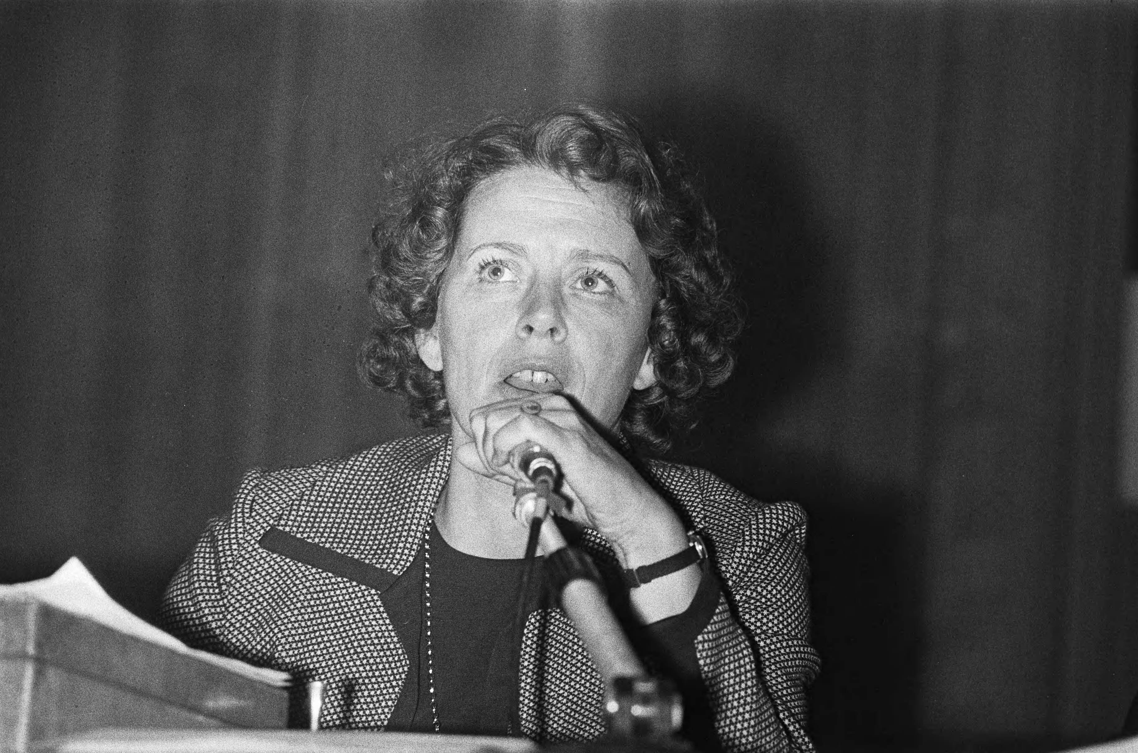 Algemene ledenvergadering van de VVD in Breda — Partijvoorzitter Haya van Someren-Downer — Foto: Fotograaf Onbekend / Anefo. Licentie: Set B: Rechtenvrij / Publiek Domein. Bron: Nationaal Archief. http://hdl.handle.net/10648/ac3d4c58-d0b4-102d-bcf8-003048976d84