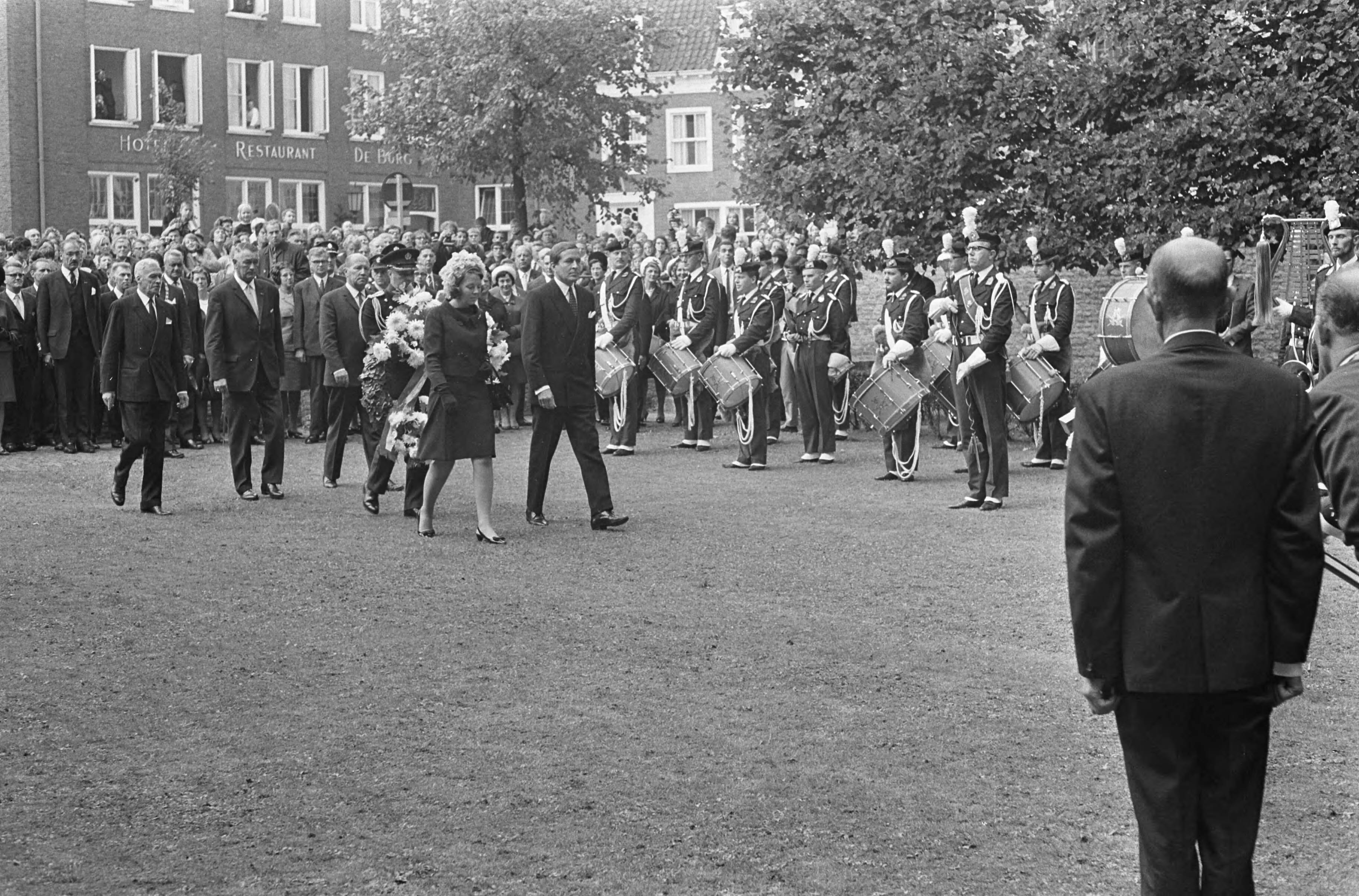 Fotocollectie Anefo — Jaarlijks Congres Veteranen Nederland te Middelburg — Foto: Merk, Ben / Anefo. Licentie: Set B: Rechtenvrij / Publiek Domein. Bron: Nationaal Archief. http://hdl.handle.net/10648/ab2844d0-d0b4-102d-bcf8-003048976d84