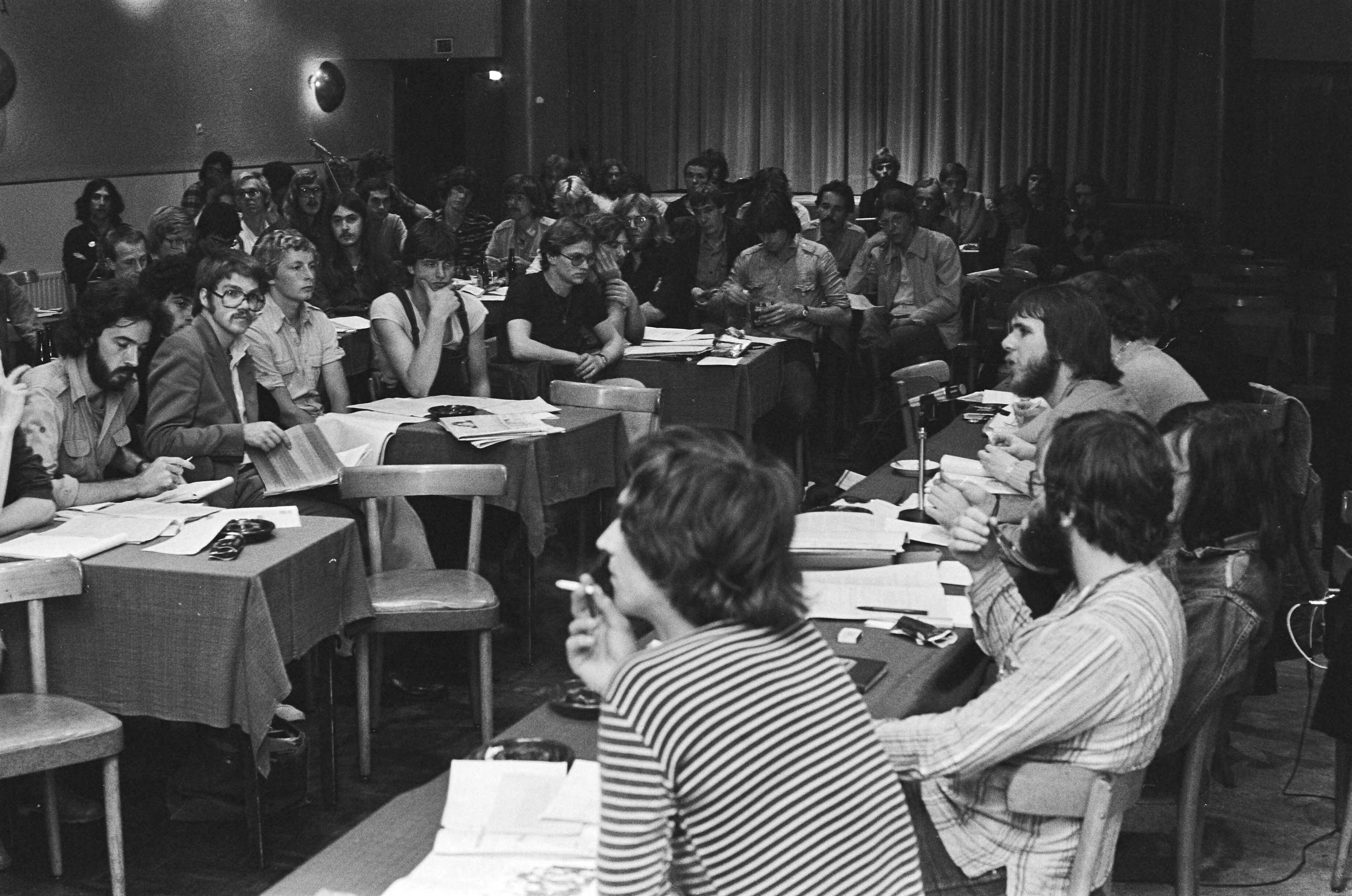 Fotocollectie Anefo — Algemene ledenvergadering VVDM Utrecht, overzicht tijdens leverenvergadering — Foto: Suyk, Koen / Anefo. Licentie: Set B: Rechtenvrij / Publiek Domein. Bron: Nationaal Archief. http://hdl.handle.net/10648/acba35e2-d0b4-102d-bcf8-003048976d84