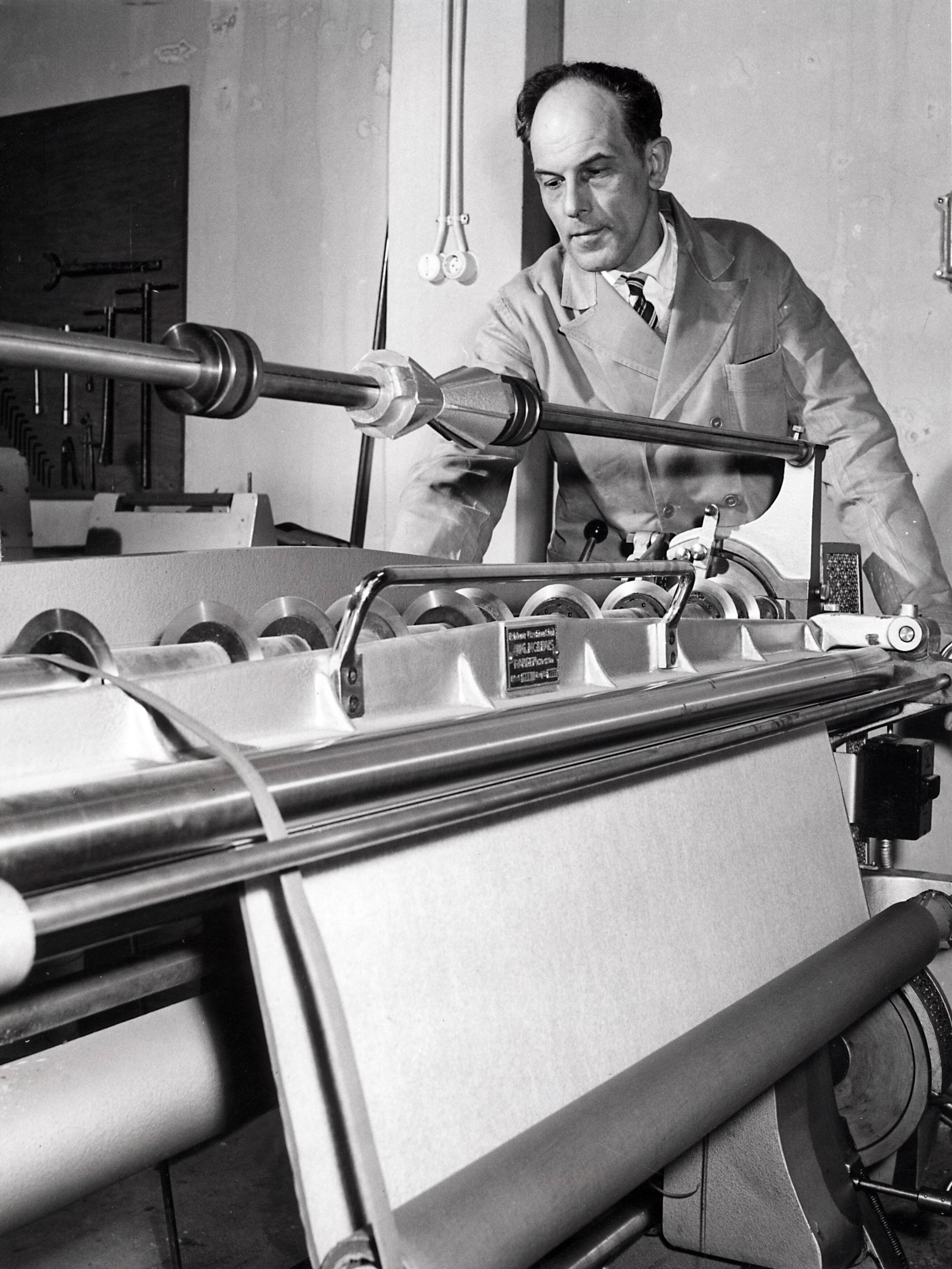 Collectie nader te bepalen — [Serie Bedrijfsvoering Spaarnestad] — Foto: Fotograaf Onbekend / Fotobureau onbekend / Spaarnestad Photo (05887). Licentie: Set B: Rechtenvrij / Publiek Domein. Bron: Nationaal Archief. http://hdl.handle.net/10648/35429da6-42a6-a382-e063-6df0900a6686