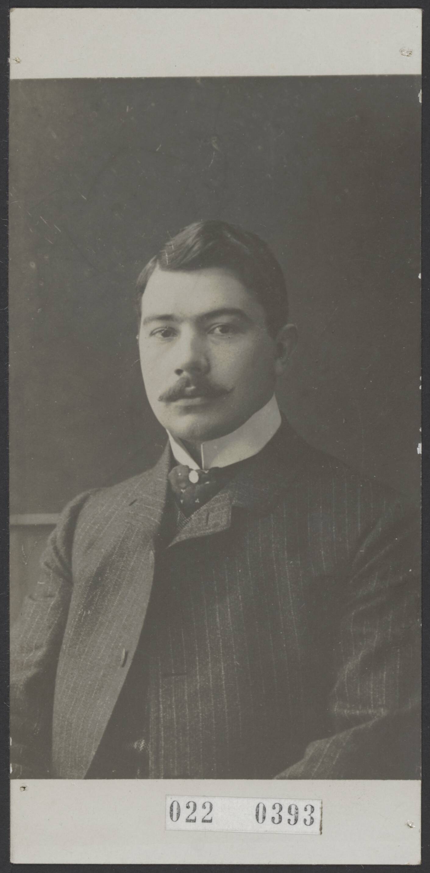 Fotocollectie Elsevier Binnenland — M. Slingenberg, lid van de Eerste Kamer, lid van de gemeenteraad van Haarlem — Foto: N.V. Vereenigde Fotobureaux. Licentie: Set B: Rechtenvrij / Publiek Domein. Bron: Nationaal Archief. http://hdl.handle.net/10648/add1f794-d0b4-102d-bcf8-003048976d84