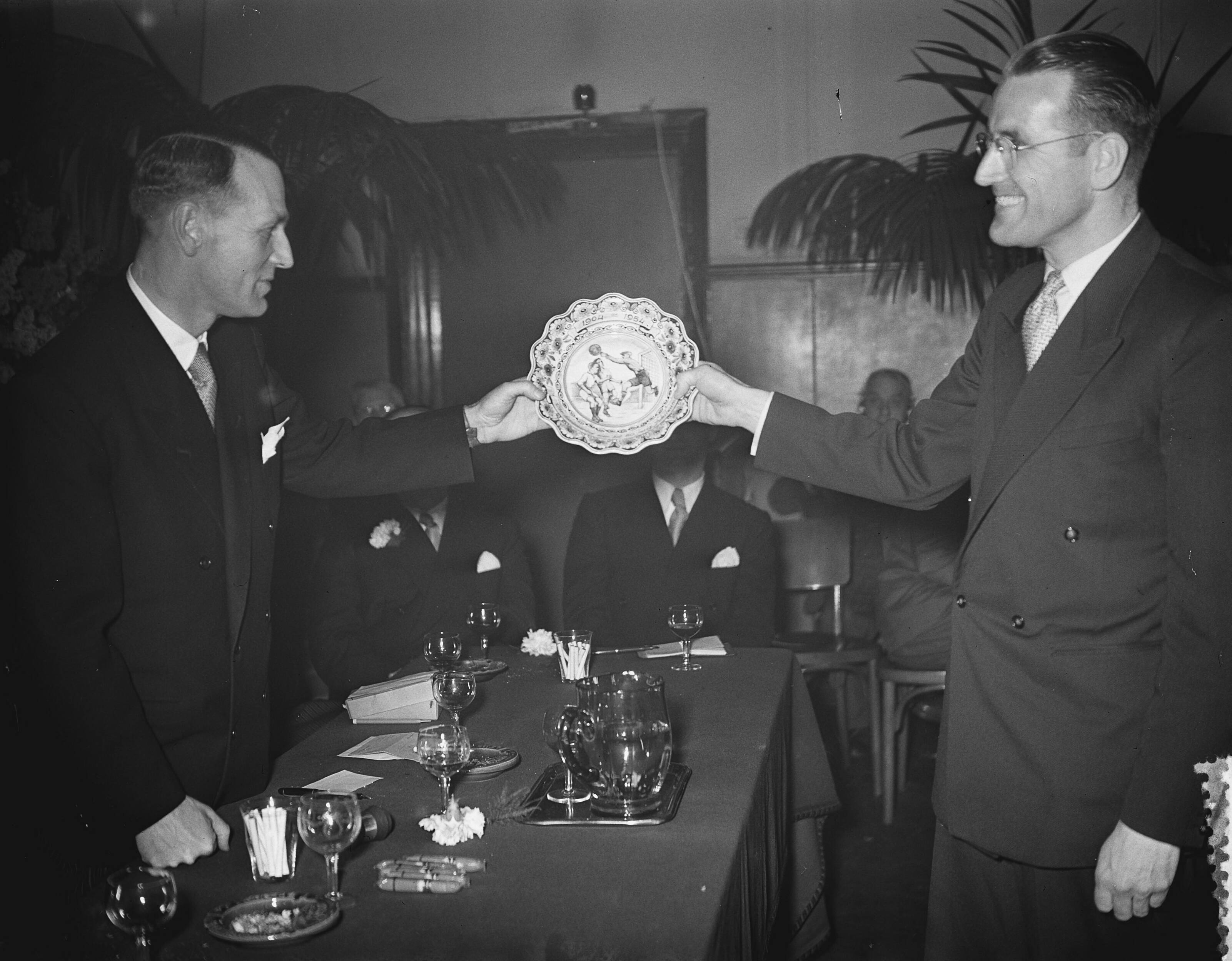 50-jarig jubileum van voetbalvereniging ZFC — Foto: Bilsen, Joop van / Anefo. — Licentie: Set B: Rechtenvrij / Publiek Domein. Bron: Nationaal Archief. http://hdl.handle.net/10648/a91f8fcc-d0b4-102d-bcf8-003048976d84