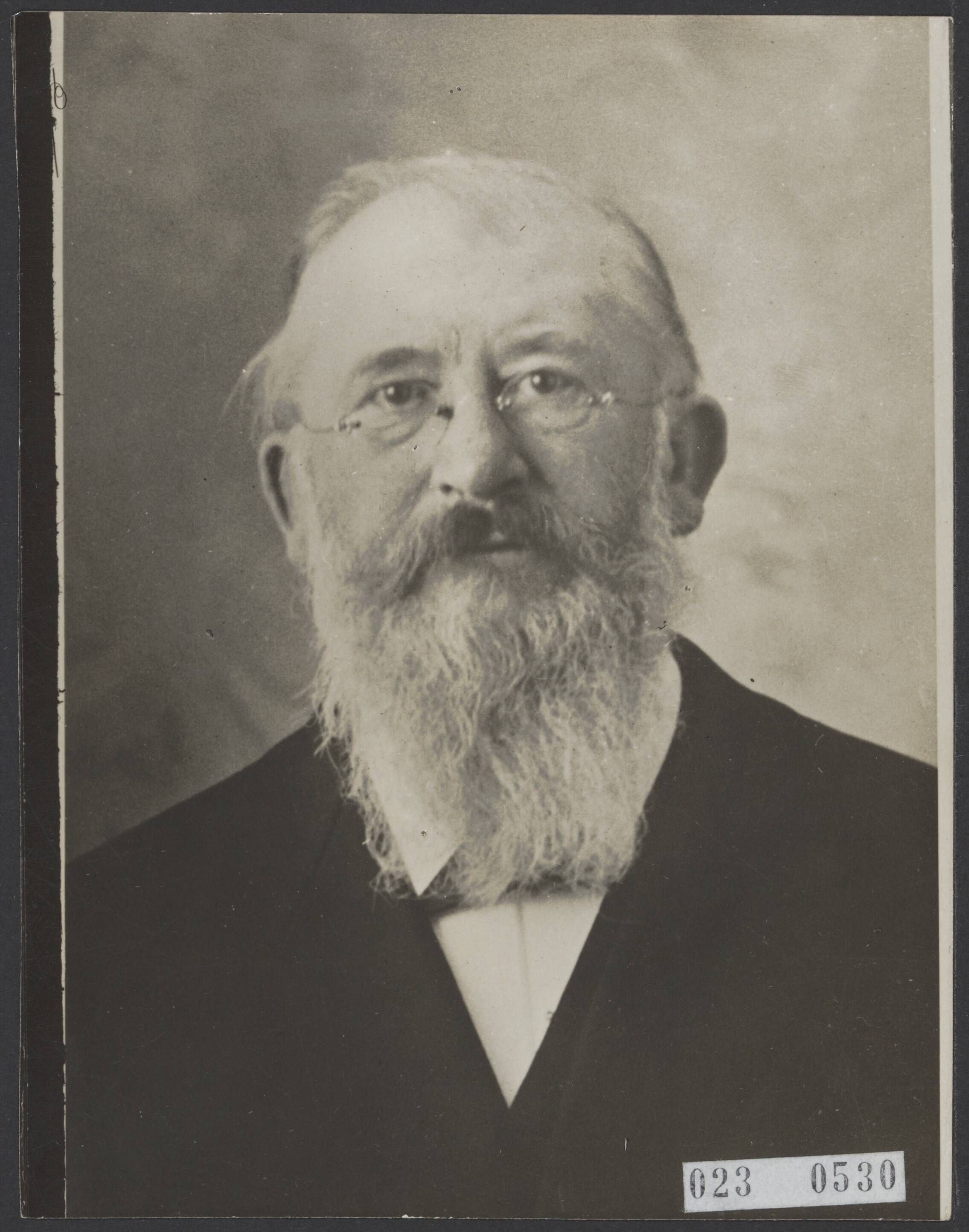 Fotocollectie Elsevier Binnenland — Dr. C.A. Gerke, arts te Zandvoort, overleden — Foto: N.V. Vereenigde Fotobureaux. Licentie: Set B: Rechtenvrij / Publiek Domein. Bron: Nationaal Archief. http://hdl.handle.net/10648/add4cb22-d0b4-102d-bcf8-003048976d84