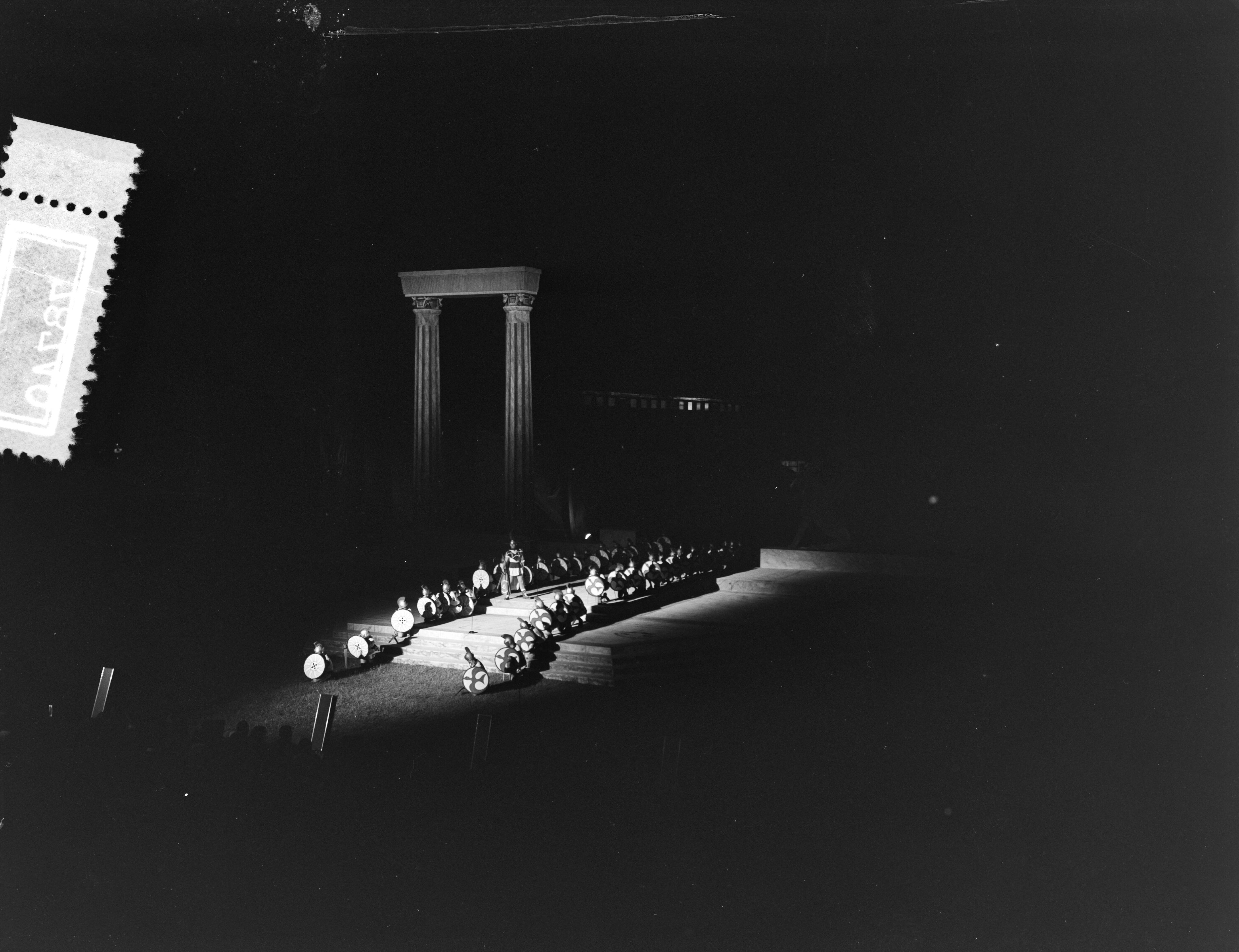 Lustrum USC Utrecht (1956) — USC-lustrumspel "Xerxes" — Foto: Bilsen, Joop van / Anefo. Licentie: Set B: Rechtenvrij / Publiek Domein. Bron: Nationaal Archief. http://hdl.handle.net/10648/a94b3a3c-d0b4-102d-bcf8-003048976d84