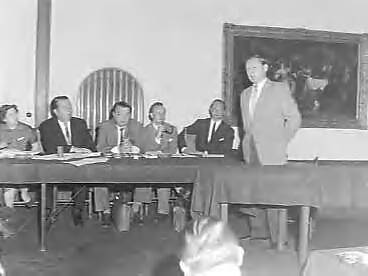 Fotocollectie Anefo — Internationaal Ruimtevaartcongres. Bespreking ruimtevaartwetgeving in de Ridderzaal te Den Haag. Toespraak van ?. Links aan de tafel mevr. dr. I.H. de Rode Verschoor — Foto: Behrens, Herbert F. / Anefo. Licentie: Set B: Rechtenvrij / Publiek Domein. Bron: Nationaal Archief. http://hdl.handle.net/10648/a983677c-d0b4-102d-bcf8-003048976d84