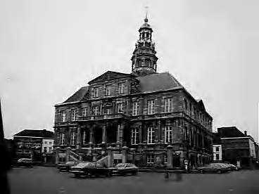 Steden [RVD] — Maastricht [Stadhuis] — Foto: Rijksvoorlichtingsdienst (RVD). Licentie: Set B: Rechtenvrij / Publiek Domein. Bron: Nationaal Archief. http://hdl.handle.net/10648/af47321a-d0b4-102d-bcf8-003048976d84