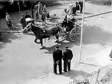 Fotocollectie Anefo — Ringrijdag in sjeesjes in Middelburg — Foto: Noske, J.D. / Anefo. Licentie: Set B: Rechtenvrij / Publiek Domein. Bron: Nationaal Archief. http://hdl.handle.net/10648/a98158c4-d0b4-102d-bcf8-003048976d84