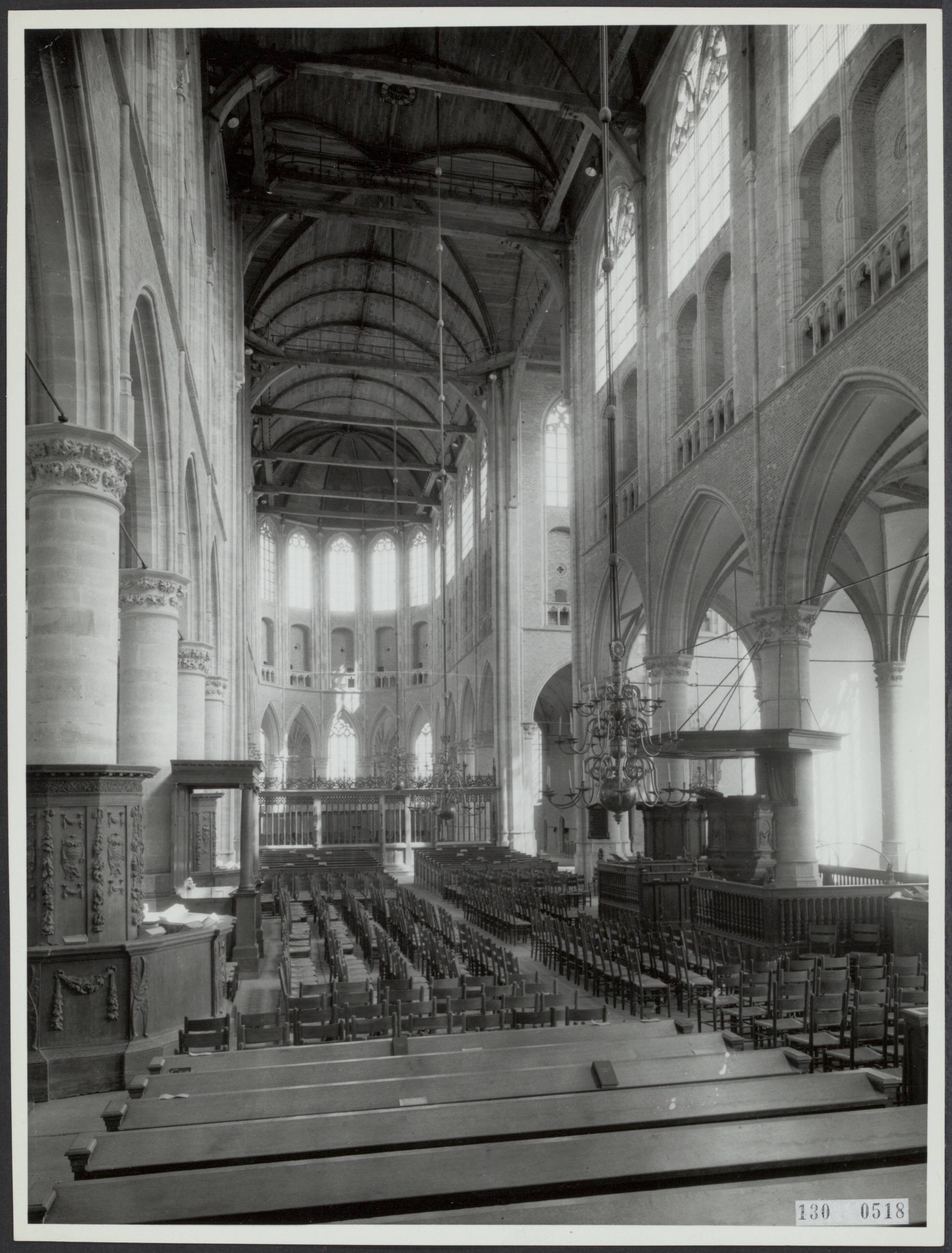 Fotocollectie Rijksvoorlichtingsdienst Eigen — Interieur van de Grote of St. Laurenskerk te Alkmaar — Foto: Rijksvoorlichtingsdienst (RVD). Licentie: Set B: Rechtenvrij / Publiek Domein. Bron: Nationaal Archief. http://hdl.handle.net/10648/af4b2c26-d0b4-102d-bcf8-003048976d84