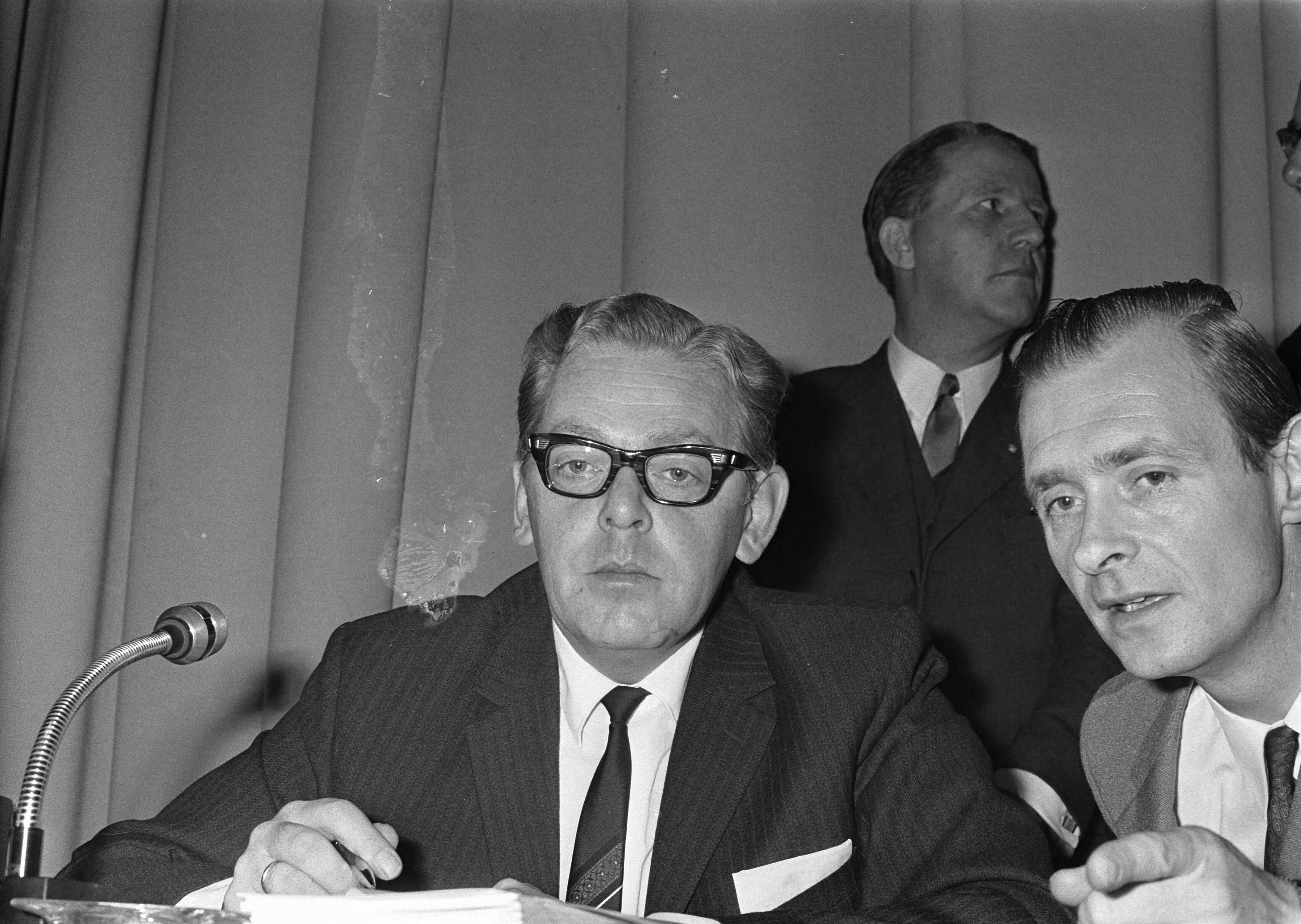 Fotocollectie Anefo — Vergadering van Partij Convent van Anti-Revolutionaire Partij te Utrecht. Nummer 8a Drs. J. P. Feddema , numme 9a.10a Dr. W. de Kwaadsteniet , secr. Centraal — Foto: Evers, Joost / Anefo. Licentie: Set B: Rechtenvrij / Publiek Domein. Bron: Nationaal Archief. http://hdl.handle.net/10648/ab80bf34-d0b4-102d-bcf8-003048976d84