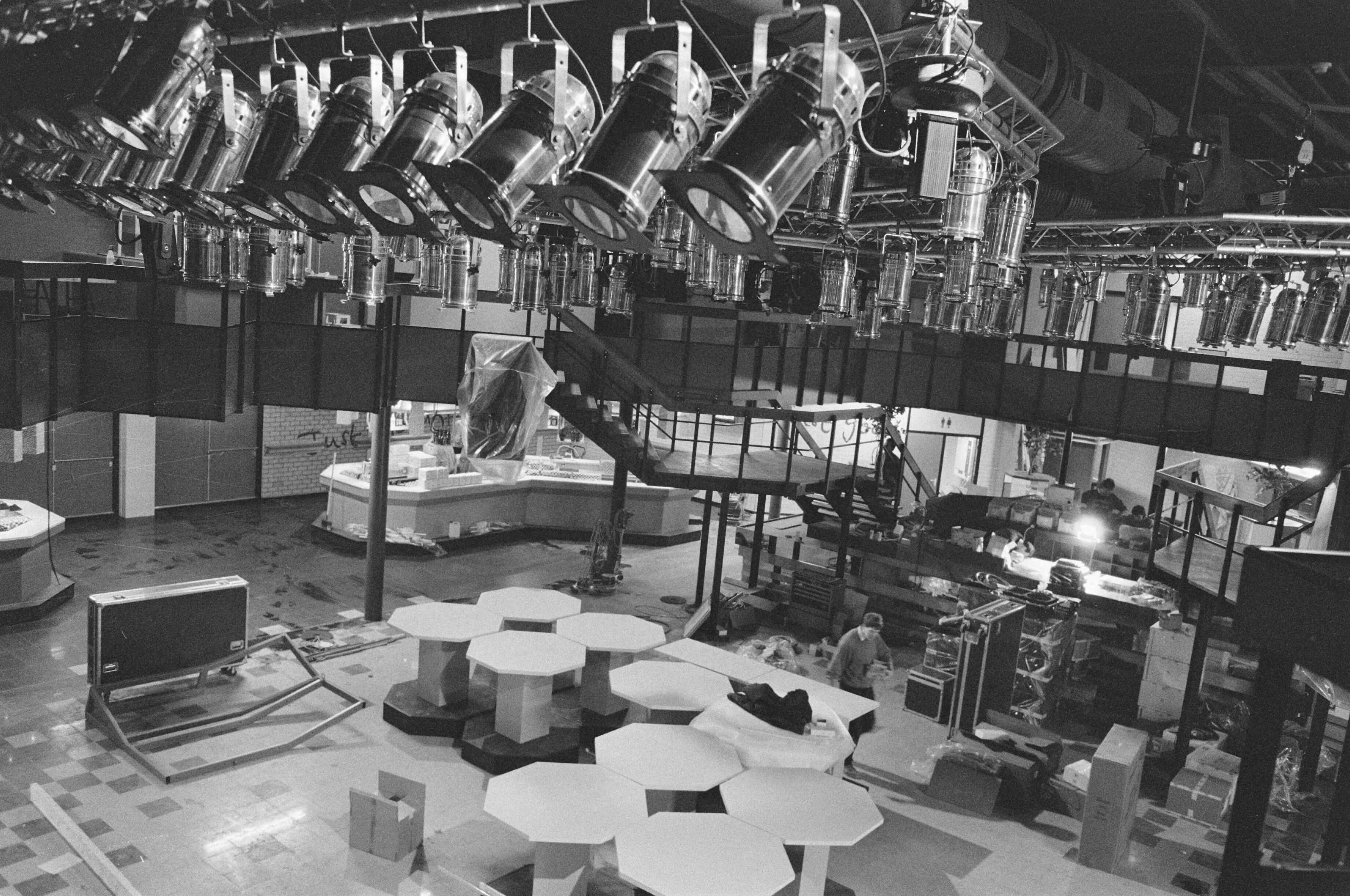 Morgen opent "discotempel" De Metropool te Zaandam — Interieur — Foto: Bogaerts, Rob / Anefo. Licentie: Set B: Rechtenvrij / Publiek Domein. Bron: Nationaal Archief. http://hdl.handle.net/10648/ad70a2d2-d0b4-102d-bcf8-003048976d84