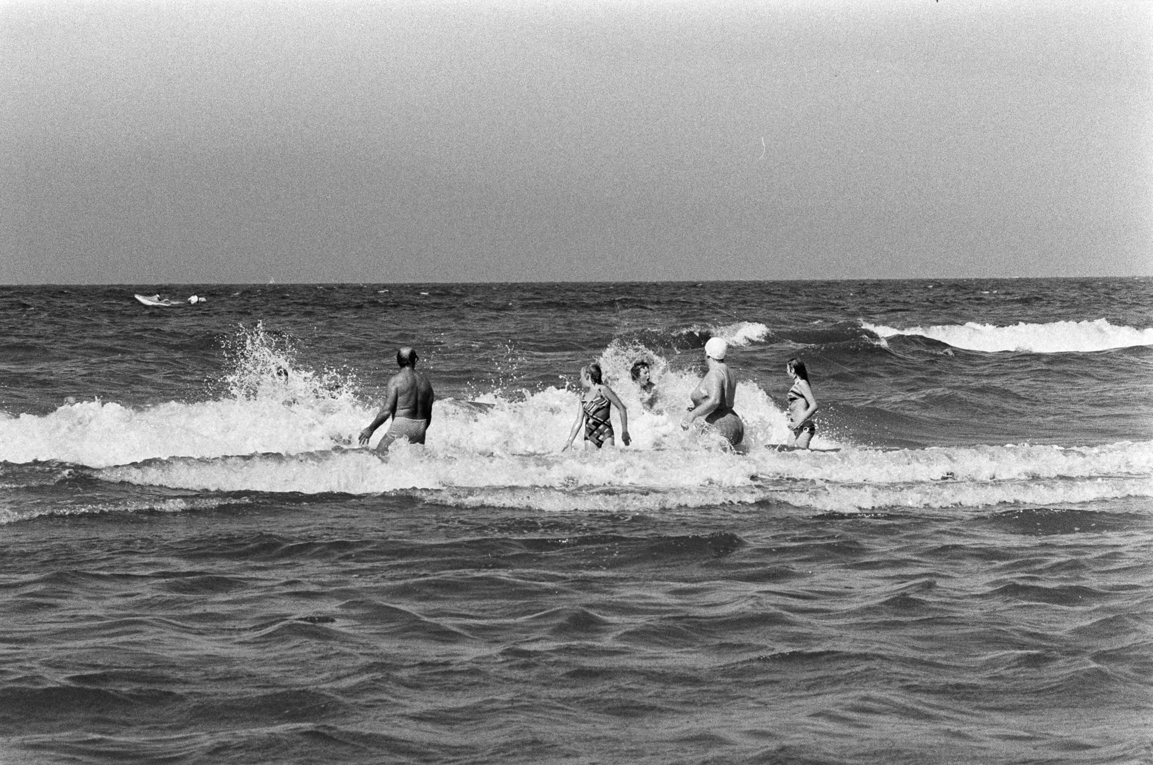 Fotocollectie Anefo — Mooi weer op strand, Zandvoort — Foto: Mieremet, Rob / Anefo. Licentie: Set B: Rechtenvrij / Publiek Domein. Bron: Nationaal Archief. http://hdl.handle.net/10648/ac52c0a6-d0b4-102d-bcf8-003048976d84