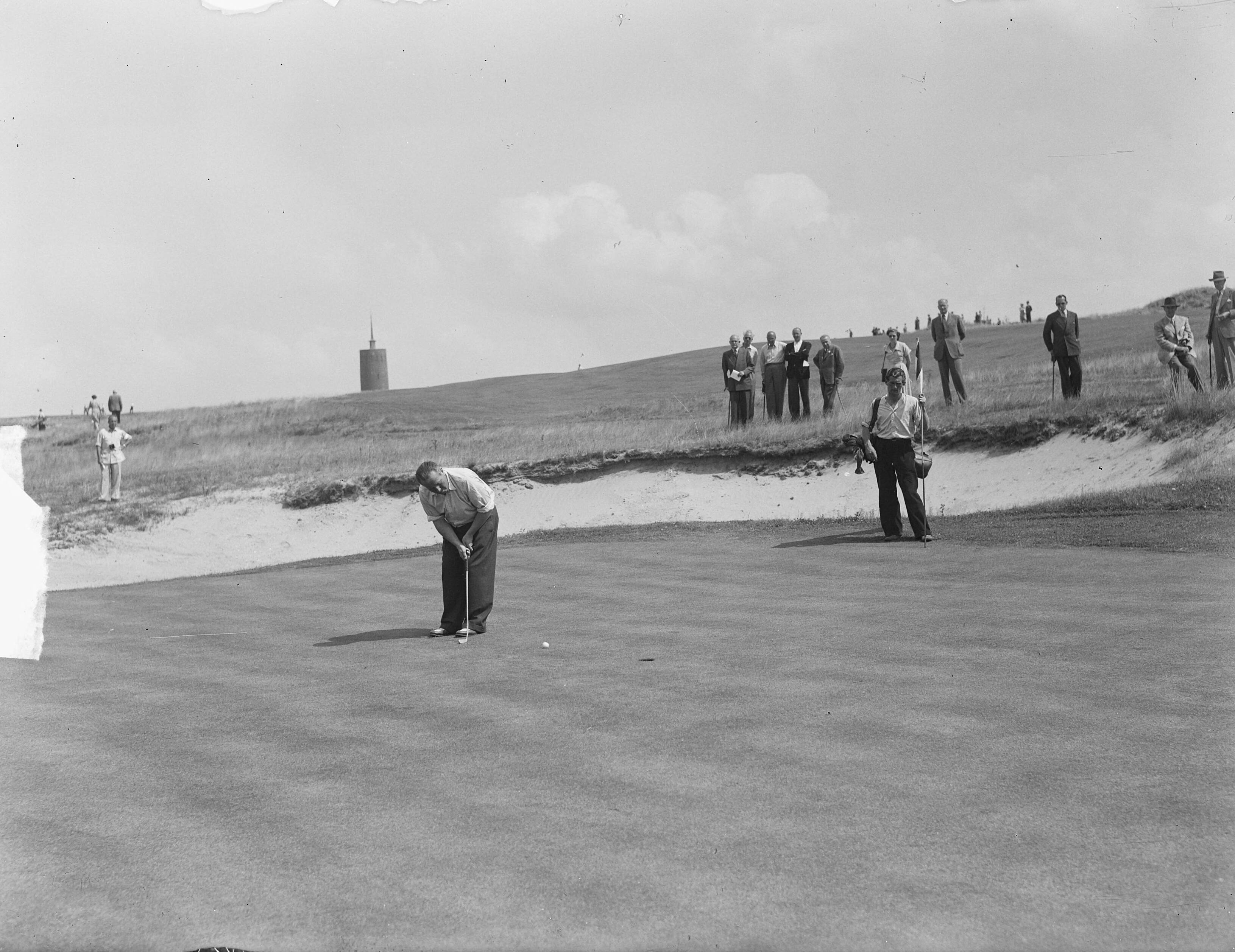 Fotocollectie Anefo — Open Golfkamp te Wassenaar — Foto: Winterbergen, Rolf / Anefo. Licentie: Set B: Rechtenvrij / Publiek Domein. Bron: Nationaal Archief. http://hdl.handle.net/10648/a8cc128e-d0b4-102d-bcf8-003048976d84