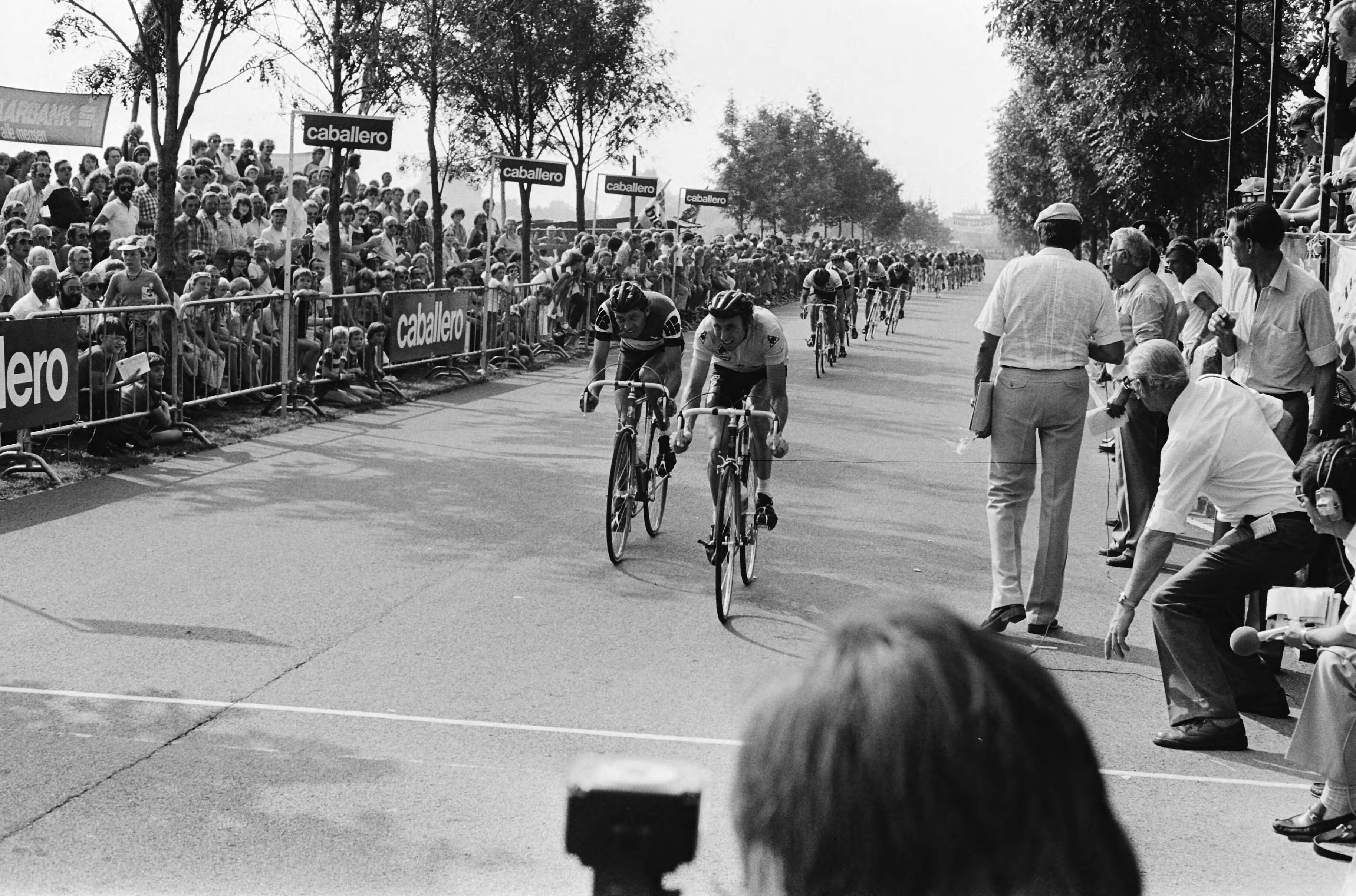 Wielerronde van Kortenhoef — Joop Zoetemelk op kop — Foto: Antonisse, Marcel / Anefo. Licentie: Set B: Rechtenvrij / Publiek Domein. Bron: Nationaal Archief. http://hdl.handle.net/10648/ace4e882-d0b4-102d-bcf8-003048976d84