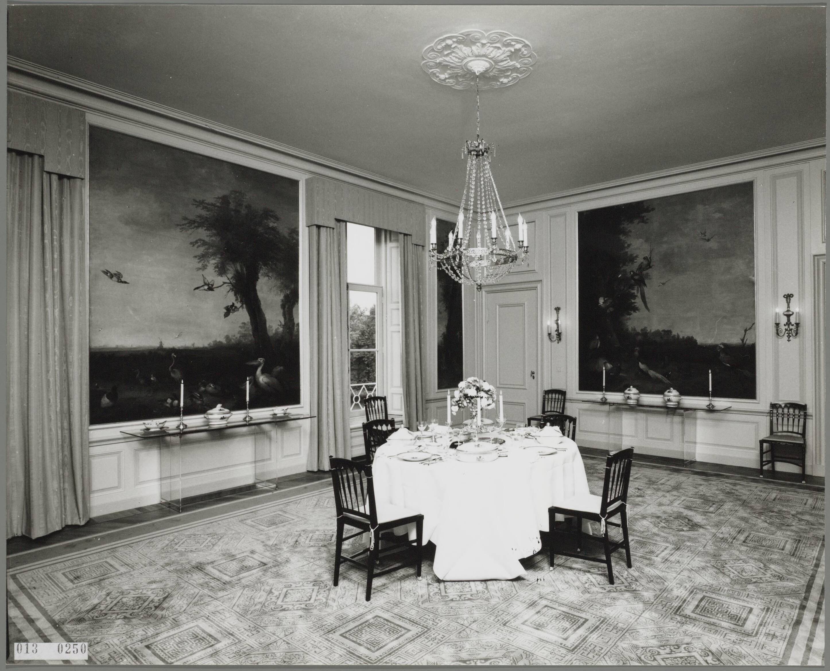 Paleis Huis ten Bosch te Den Haag — Eetkamer koninklijk gezin — Foto: Hofmeester, Bart / RVD. Licentie: Set B: Rechtenvrij / Publiek Domein. Bron: Nationaal Archief. http://hdl.handle.net/10648/afa88664-d0b4-102d-bcf8-003048976d84