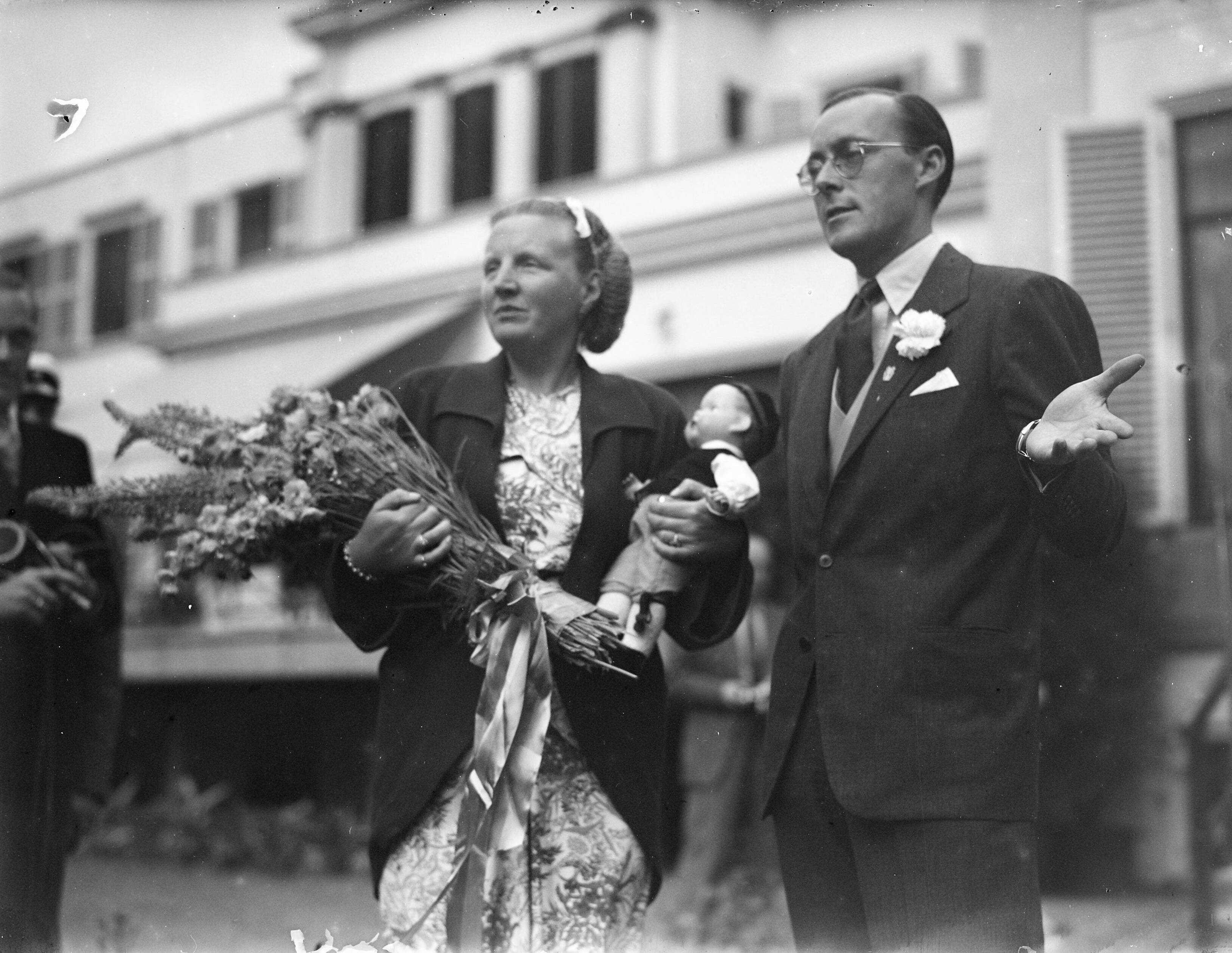 Fotocollectie Anefo — Zweeds studentenkoor "Orphei Dränger" op Soestdijk — Foto: Noske, J.D. / Anefo. Licentie: Set B: Rechtenvrij / Publiek Domein. Bron: Nationaal Archief. http://hdl.handle.net/10648/a8b838cc-d0b4-102d-bcf8-003048976d84