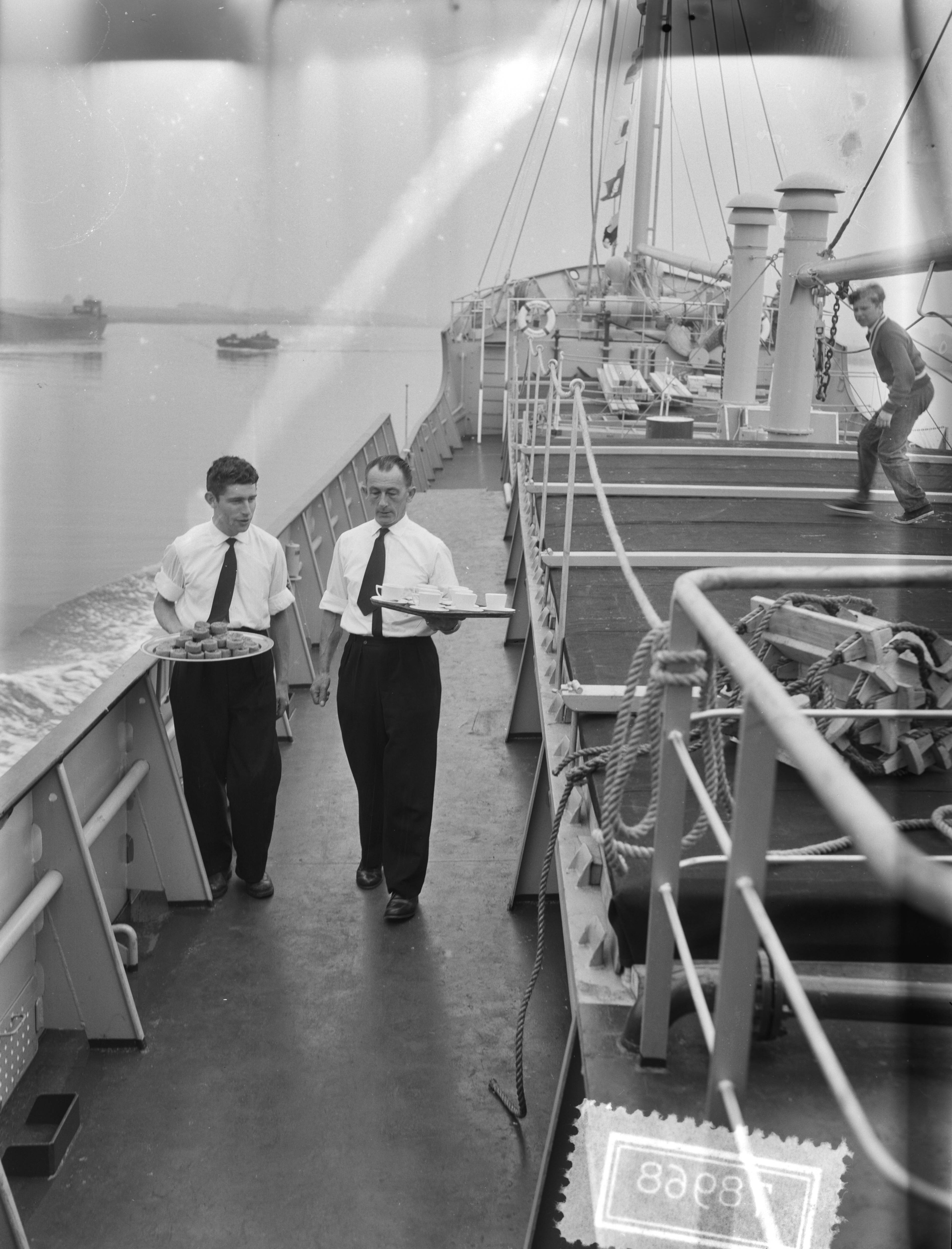 Fotocollectie Anefo — Proefvaart "Mary North" van N.V. Zaanlandse Scheepvaartmaatschappij Zaandam — Foto: Pot, Harry / Anefo. Licentie: Set B: Rechtenvrij / Publiek Domein. Bron: Nationaal Archief. http://hdl.handle.net/10648/a94be590-d0b4-102d-bcf8-003048976d84