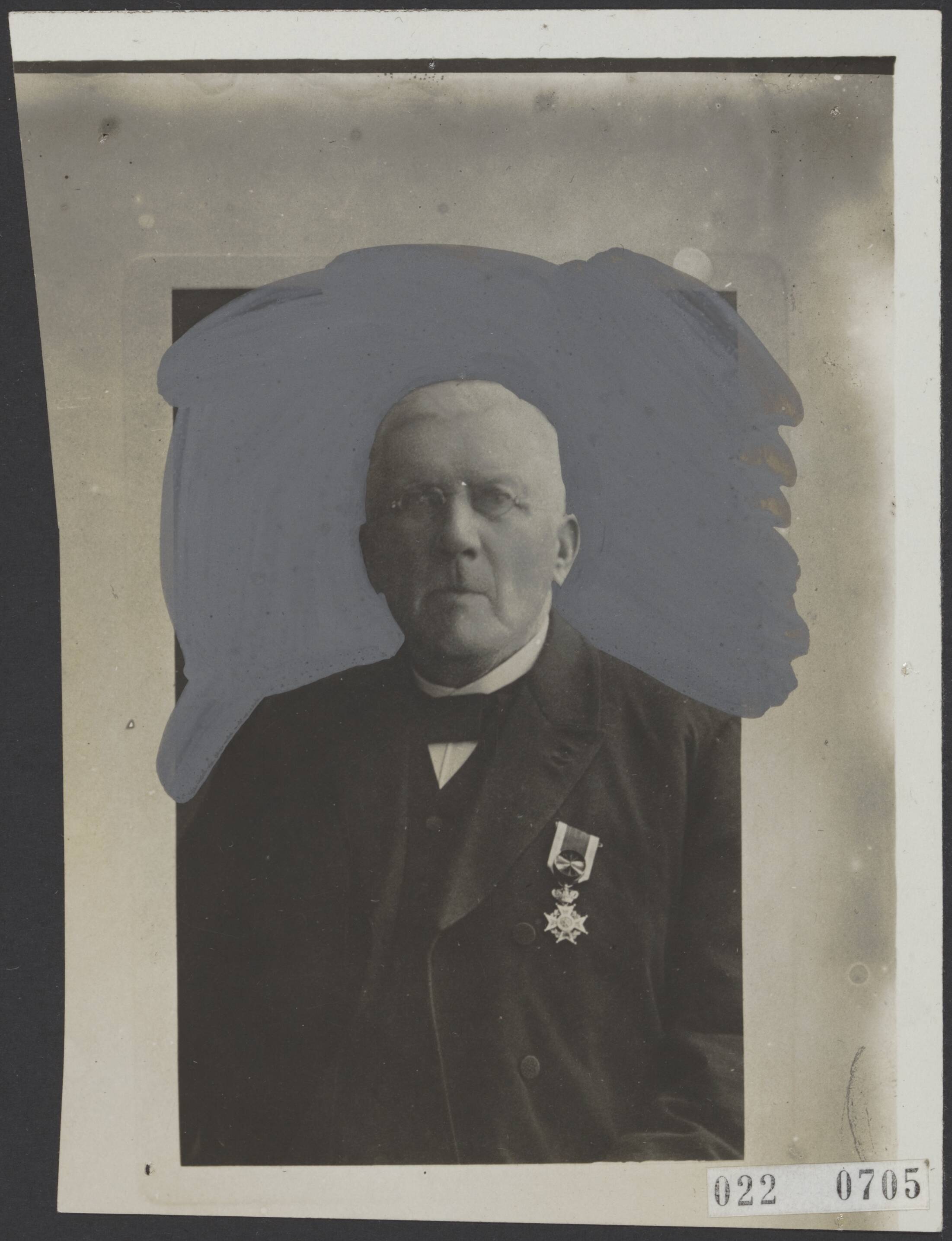 Fotocollectie Elsevier Binnenland — J.J. Schussler, oud-wethouder van Nijkerk en lid van de Provinciale Staten van Gelderland — Foto: N.V. Vereenigde Fotobureaux. Licentie: Set B: Rechtenvrij / Publiek Domein. Bron: Nationaal Archief. http://hdl.handle.net/10648/add2e820-d0b4-102d-bcf8-003048976d84