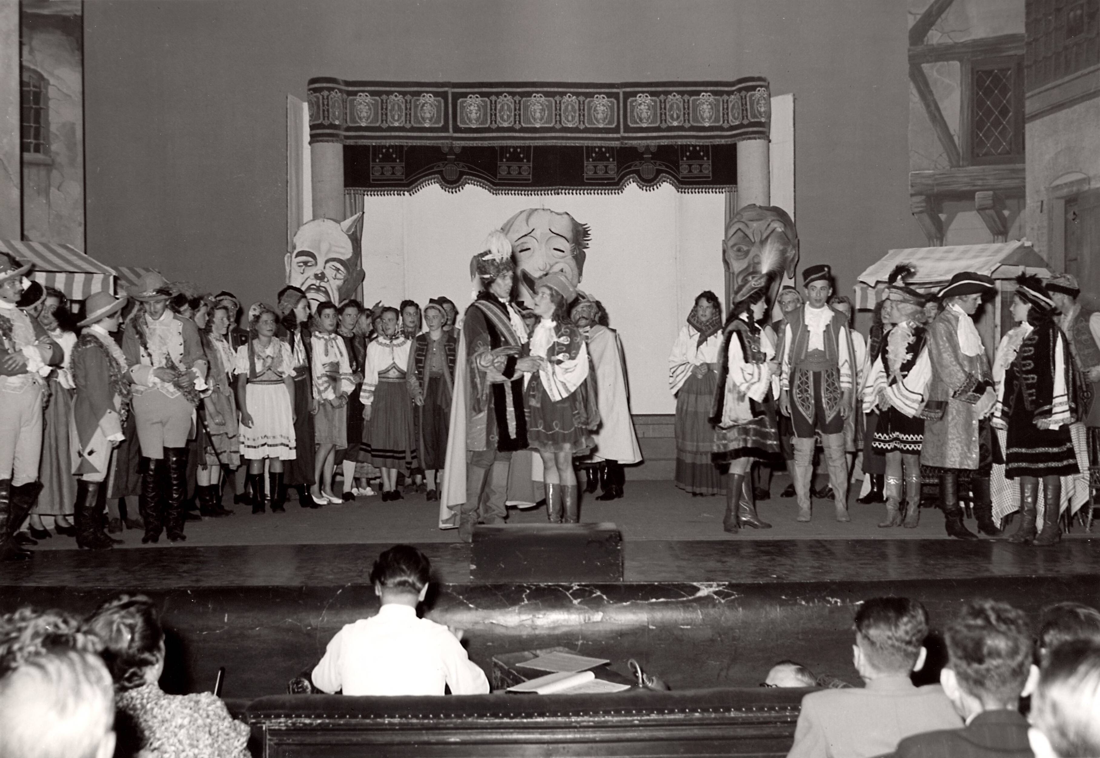 Collectie nader te bepalen — [Harmonie "Amphion" van Drukkerij N.V. Spaarnestad] — Foto: Fotograaf Onbekend / Fotobureau onbekend / Spaarnestad Photo (05887). Licentie: Set B: Rechtenvrij / Publiek Domein. Bron: Nationaal Archief. http://hdl.handle.net/10648/35429da6-3c41-a382-e063-6df0900a6686
