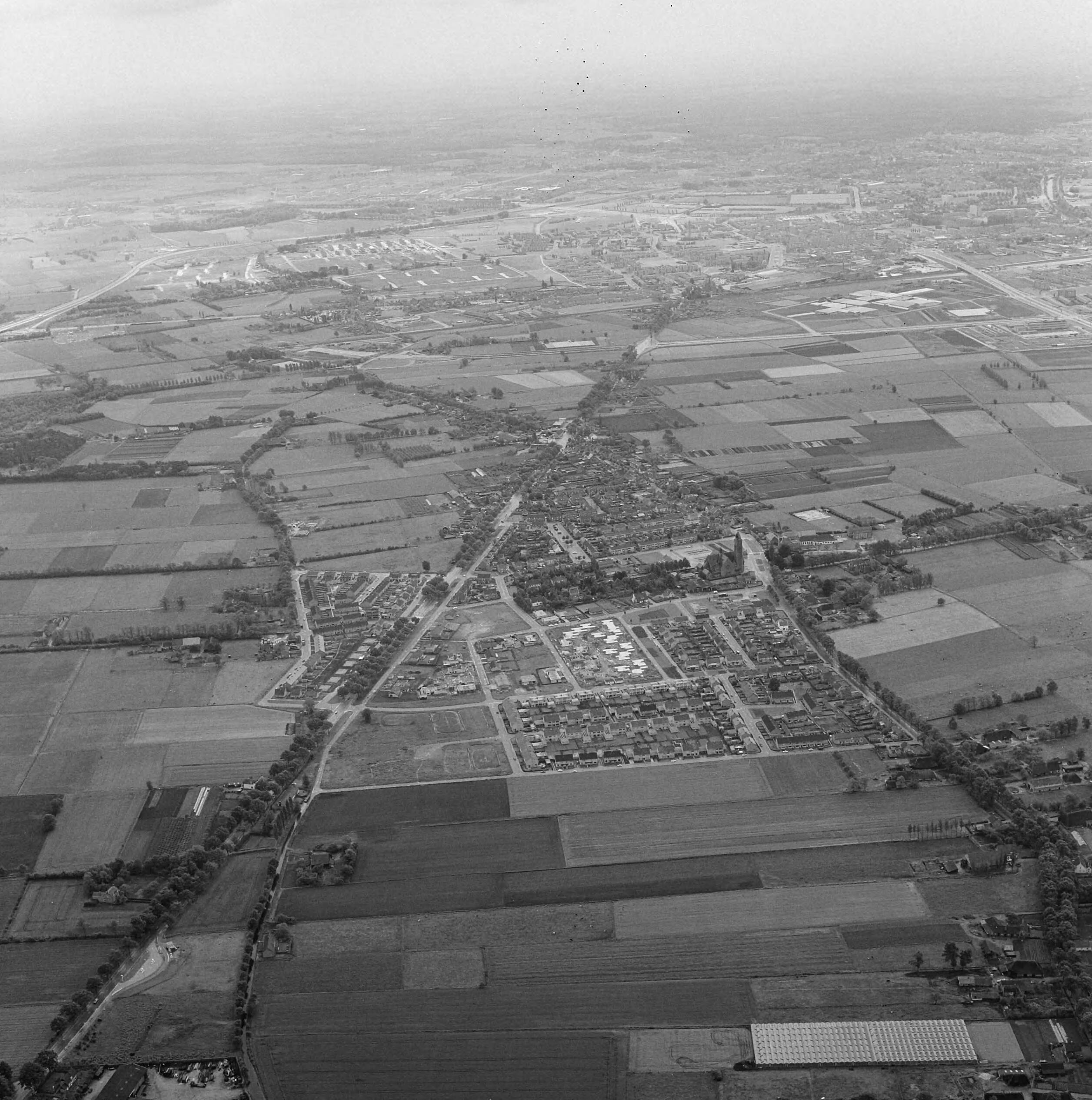 Fotocollectie Nederlandse Heidemaatschappij — Luchtopname. Teteringen — Foto: Fotograaf Onbekend / Heidemij. Licentie: Set B: Rechtenvrij / Publiek Domein. Bron: Nationaal Archief. http://hdl.handle.net/10648/ae501a70-d0b4-102d-bcf8-003048976d84