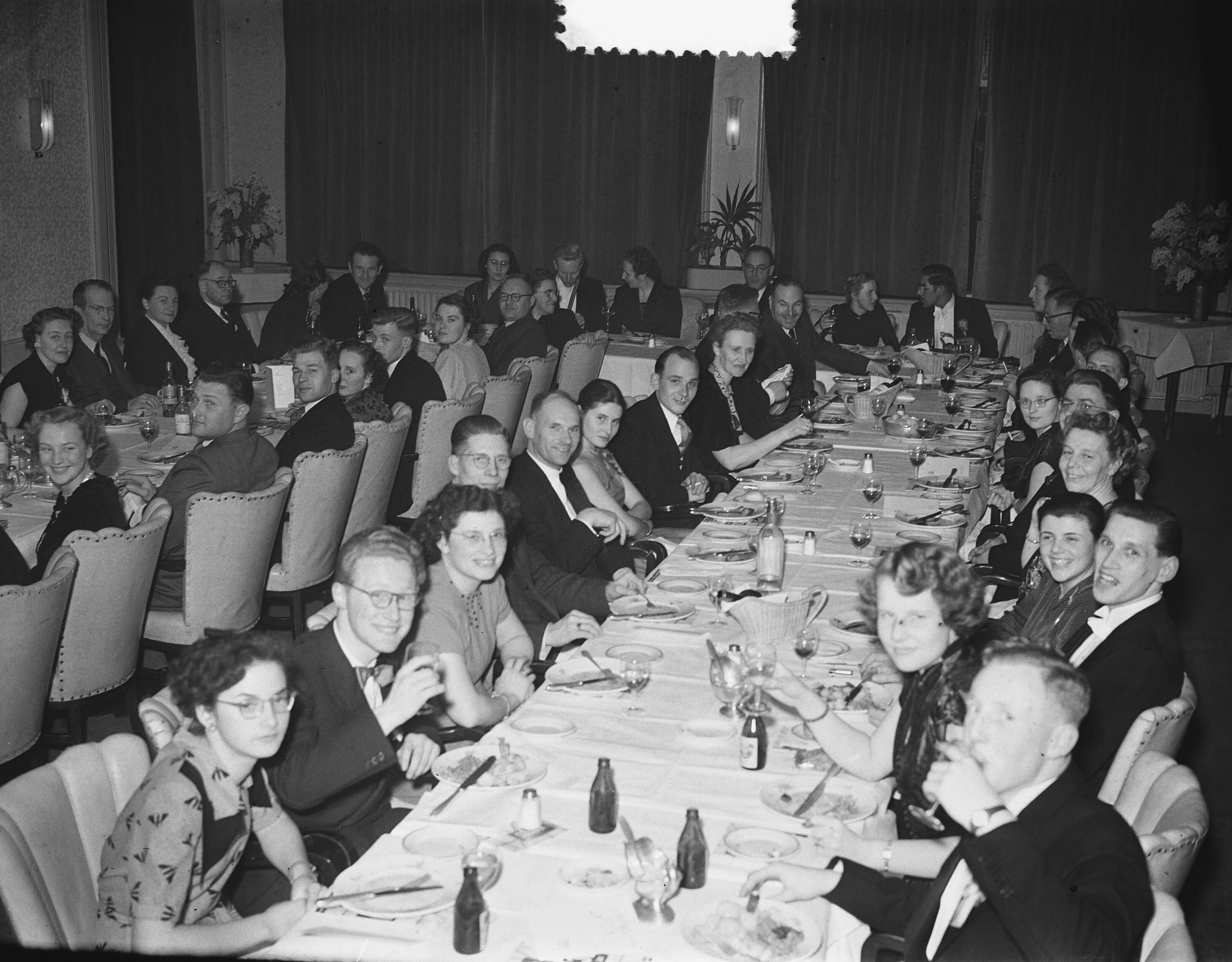 MTS Den Haag jubileum — Foto: Bilsen, Joop van / Anefo. — Licentie: Set B: Rechtenvrij / Publiek Domein. Bron: Nationaal Archief. http://hdl.handle.net/10648/a8f464a0-d0b4-102d-bcf8-003048976d84