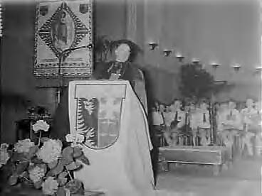Fotocollectie Anefo — Viering Gouden Feest van de Interdiocesane Katholieke Middenstandsbond in het Concertgebouw Haarlem — Foto: Rossem, Wim van / Anefo. Licentie: Set B: Rechtenvrij / Publiek Domein. Bron: Nationaal Archief. http://hdl.handle.net/10648/a96048be-d0b4-102d-bcf8-003048976d84