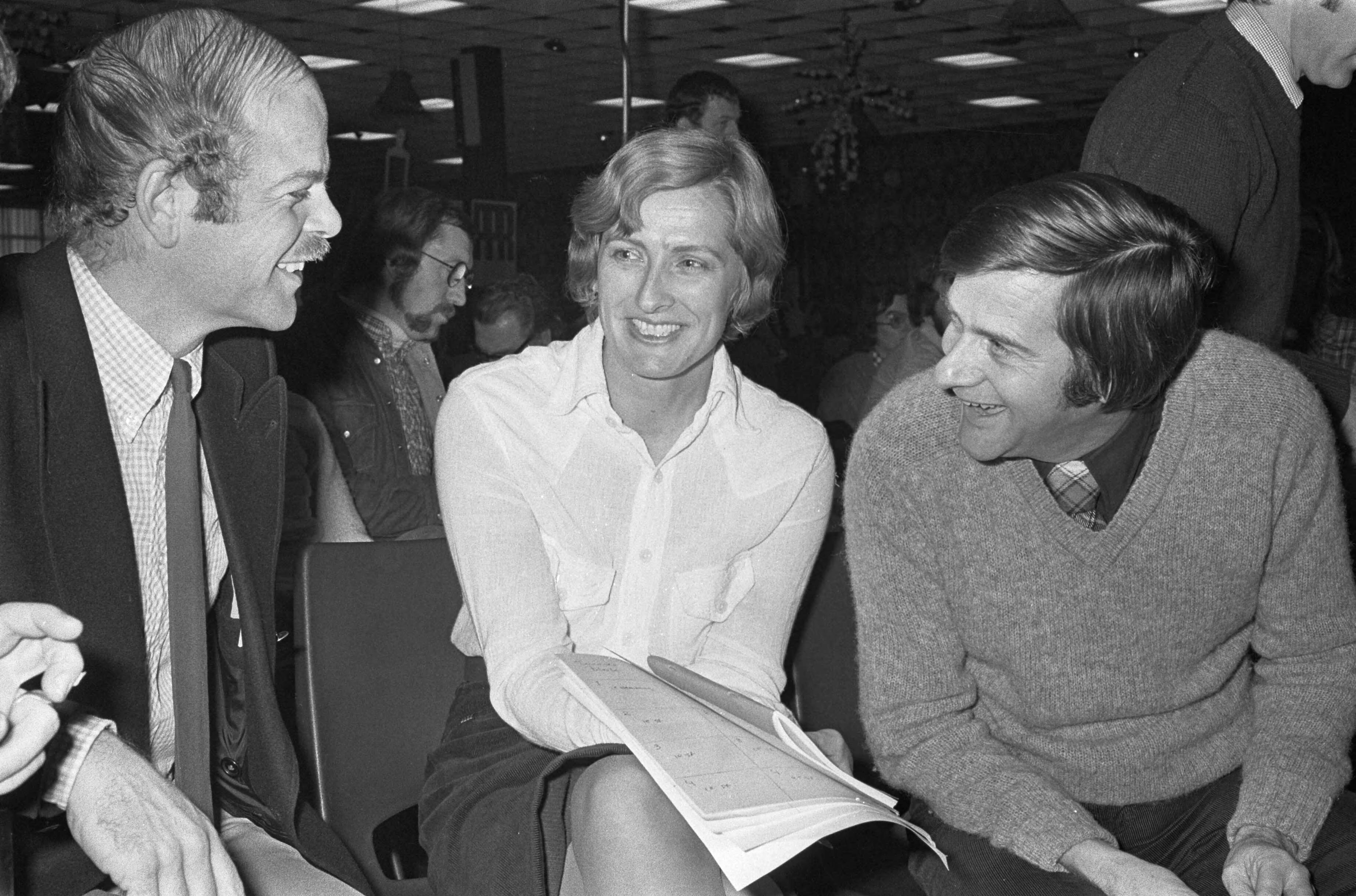 Fotocollectie Anefo — PPR-congres in Utrecht; v.l.n.r. Bas de Gaay Fortman , Ria Beckers (nieuwe lijsttrekker) en nieuwe voorzitter Wijnand van Hoogevest — Foto: Suyk, Koen / Anefo. Licentie: Set B: Rechtenvrij / Publiek Domein. Bron: Nationaal Archief. http://hdl.handle.net/10648/ac8fcf14-d0b4-102d-bcf8-003048976d84