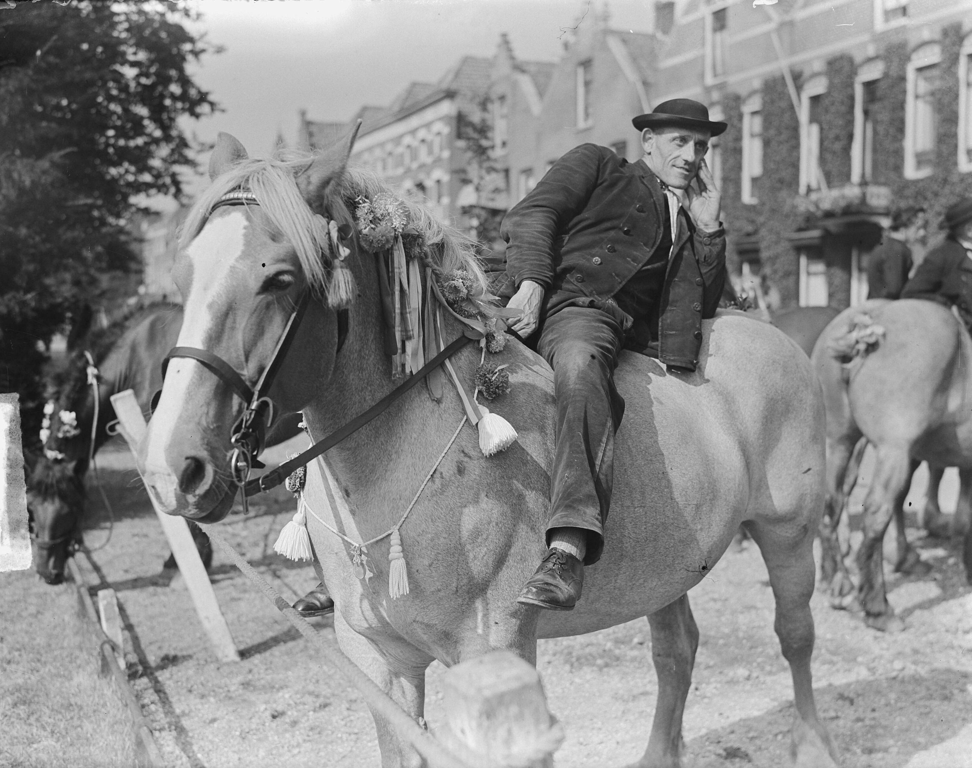 Fotocollectie Anefo — Ringsteken Middelburg — Foto: Noske, J.D. / Anefo. Licentie: Set B: Rechtenvrij / Publiek Domein. Bron: Nationaal Archief. http://hdl.handle.net/10648/a8cd2020-d0b4-102d-bcf8-003048976d84
