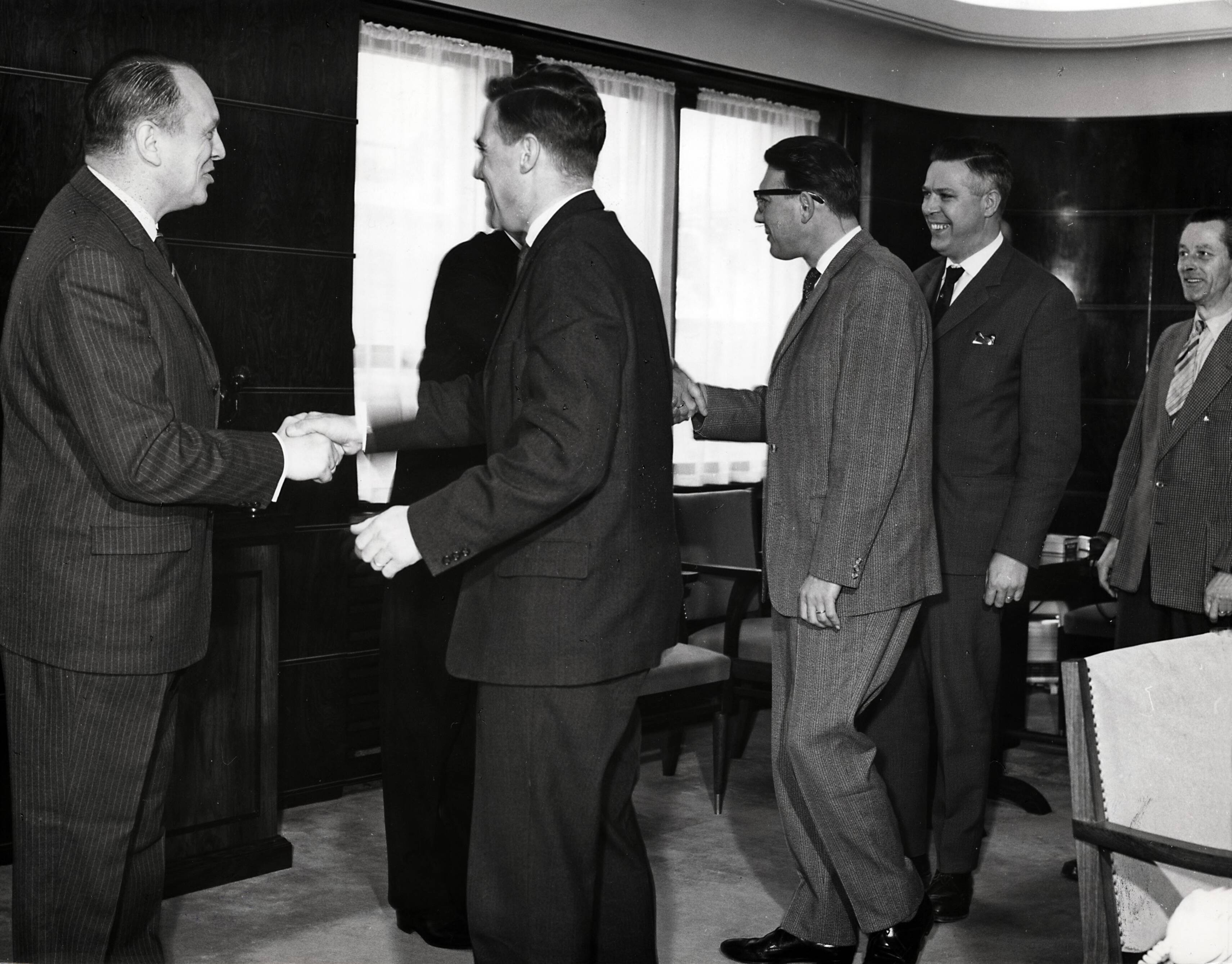 Collectie nader te bepalen — Drukkerij N.V. De Spaarnestad [receptie] — Foto: Fotograaf Onbekend / Fotobureau onbekend / Spaarnestad Photo (05887). Licentie: Set B: Rechtenvrij / Publiek Domein. Bron: Nationaal Archief. http://hdl.handle.net/10648/35429da6-3b7f-a382-e063-6df0900a6686