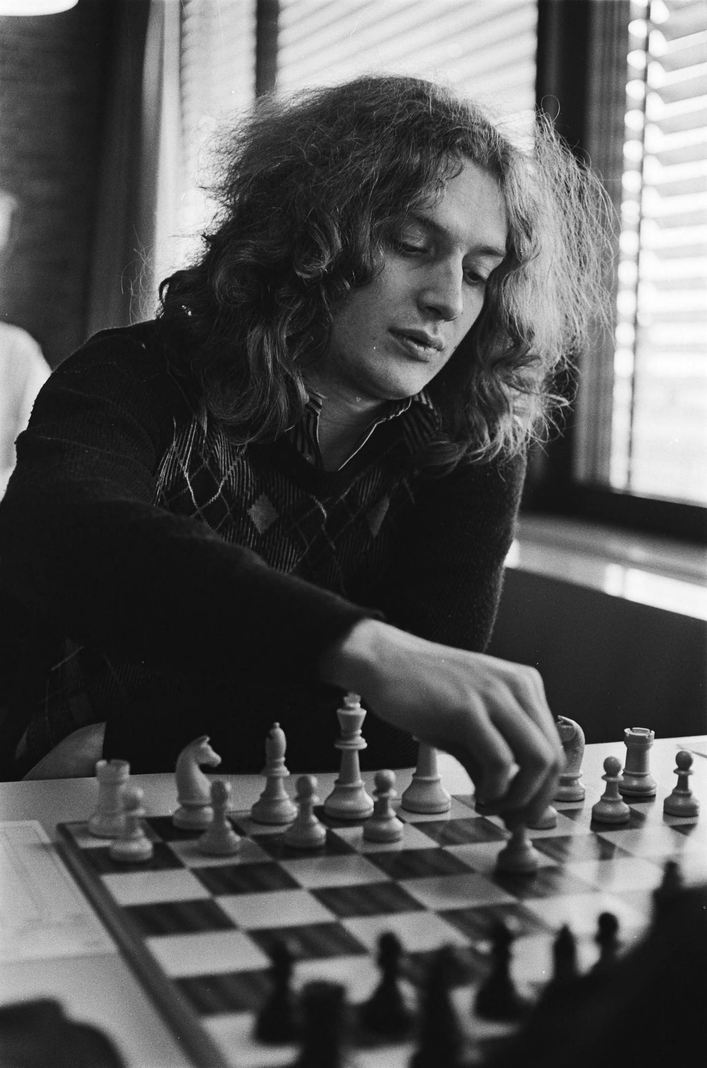 Fotocollectie Anefo — Nederlandse kampioenschappen schaken, Leeuwarden; koploper Jan Timman in actie — Foto: Suyk, Koen / Anefo. Licentie: Set B: Rechtenvrij / Publiek Domein. Bron: Nationaal Archief. http://hdl.handle.net/10648/acb13c94-d0b4-102d-bcf8-003048976d84
