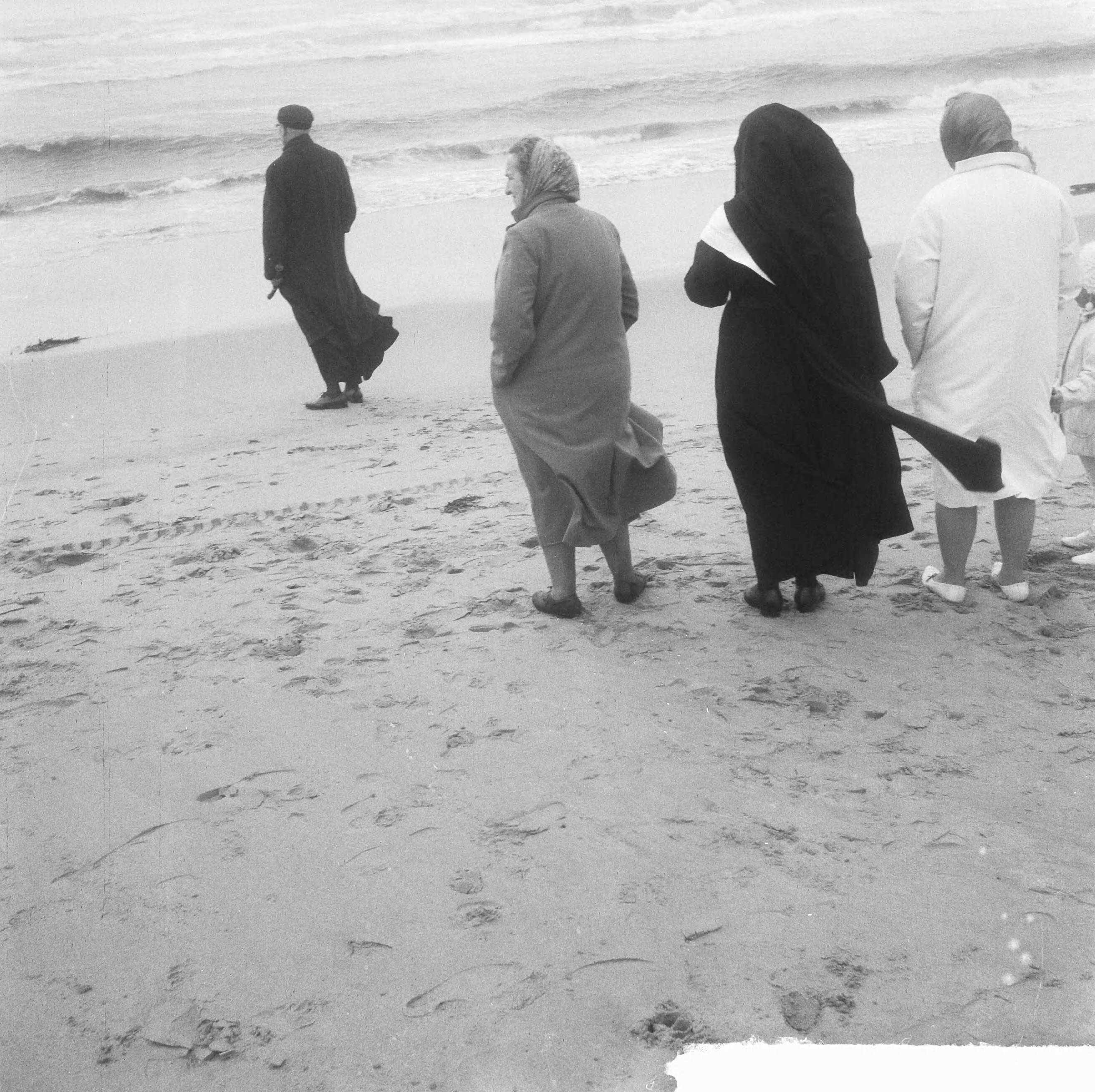 Fotocollectie Anefo — Strand Zandvoort bij storm — Foto: Nijs, Jac. de / Anefo. Licentie: Set B: Rechtenvrij / Publiek Domein. Bron: Nationaal Archief. http://hdl.handle.net/10648/aa175c5c-d0b4-102d-bcf8-003048976d84